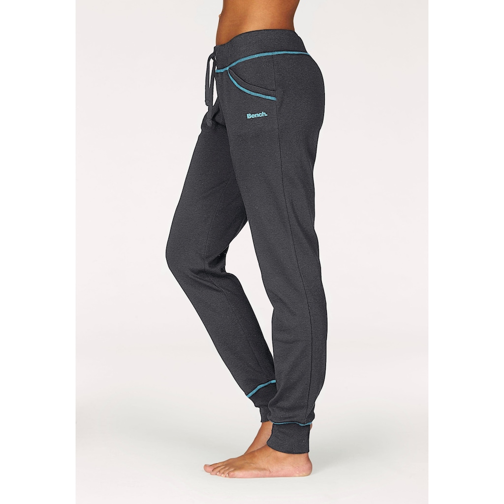 Bench. Loungewear Relaxhose, mit kontrastfarbenen Nähten, Loungewear