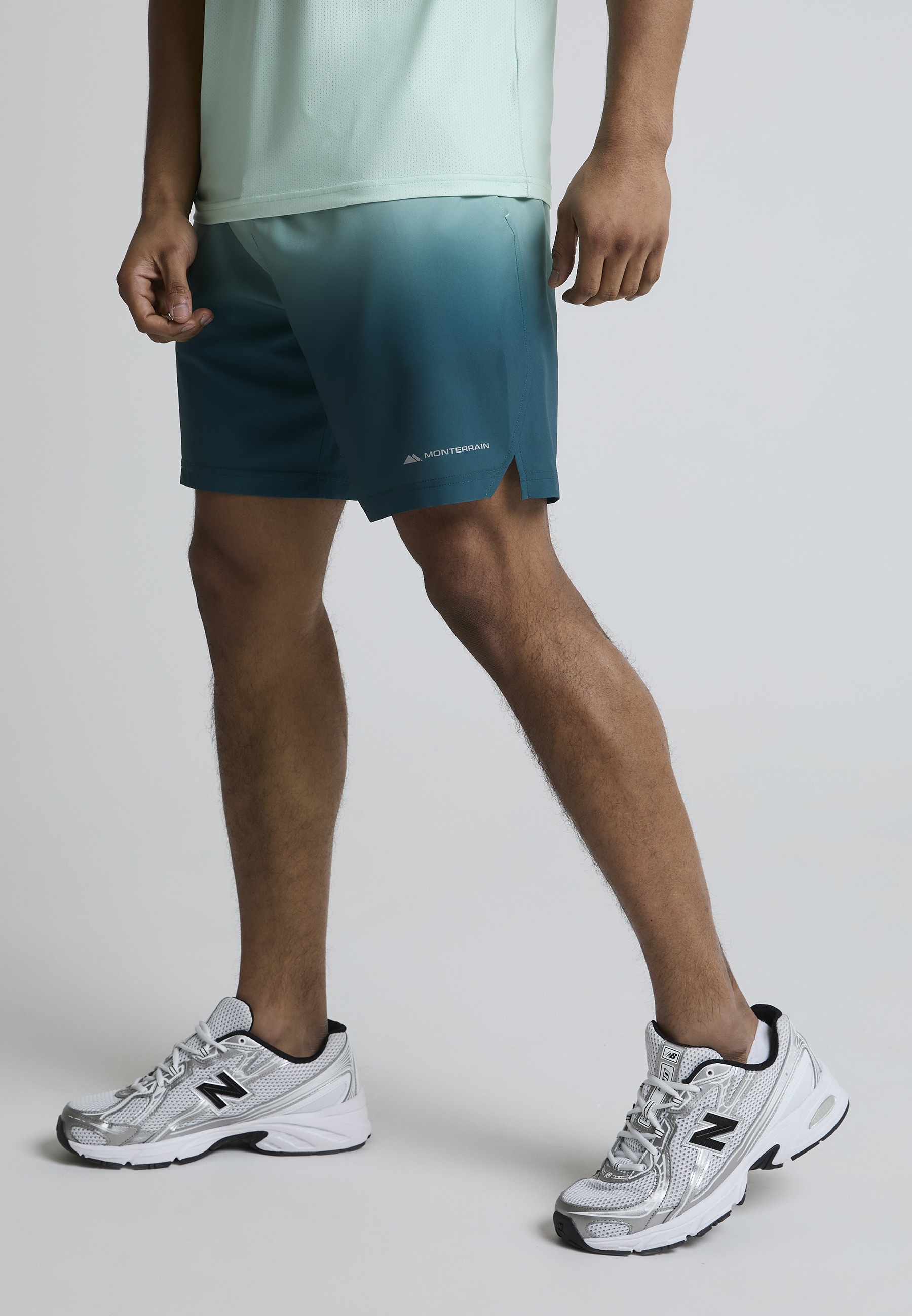 Monterrain »Monterrain DISTANCE OMBRE WOVEN SHORT«