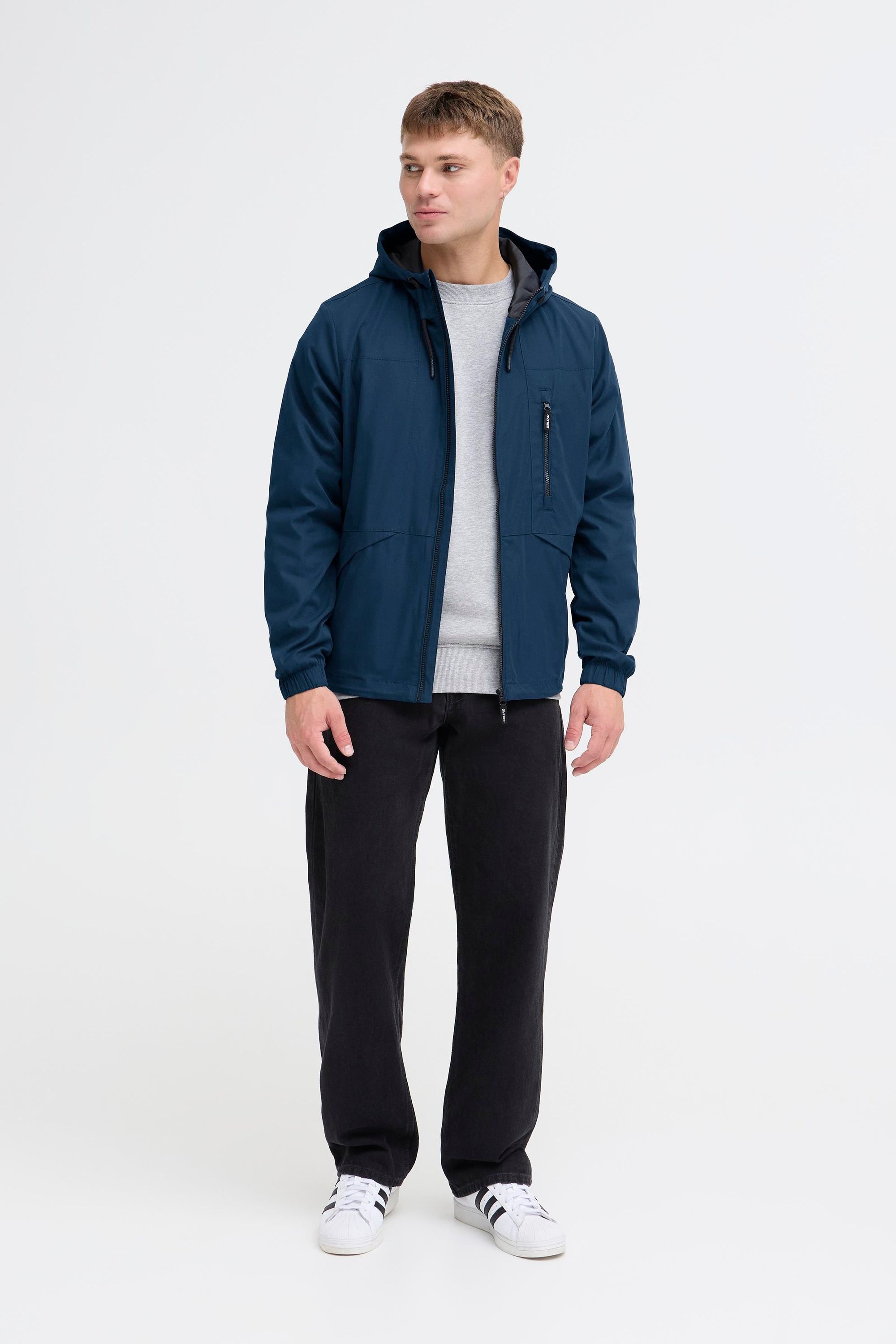 Thumbnail - Blend Windbreaker "BHEfik" mit Kapuze Stylischer Windbreaker mit Taschen