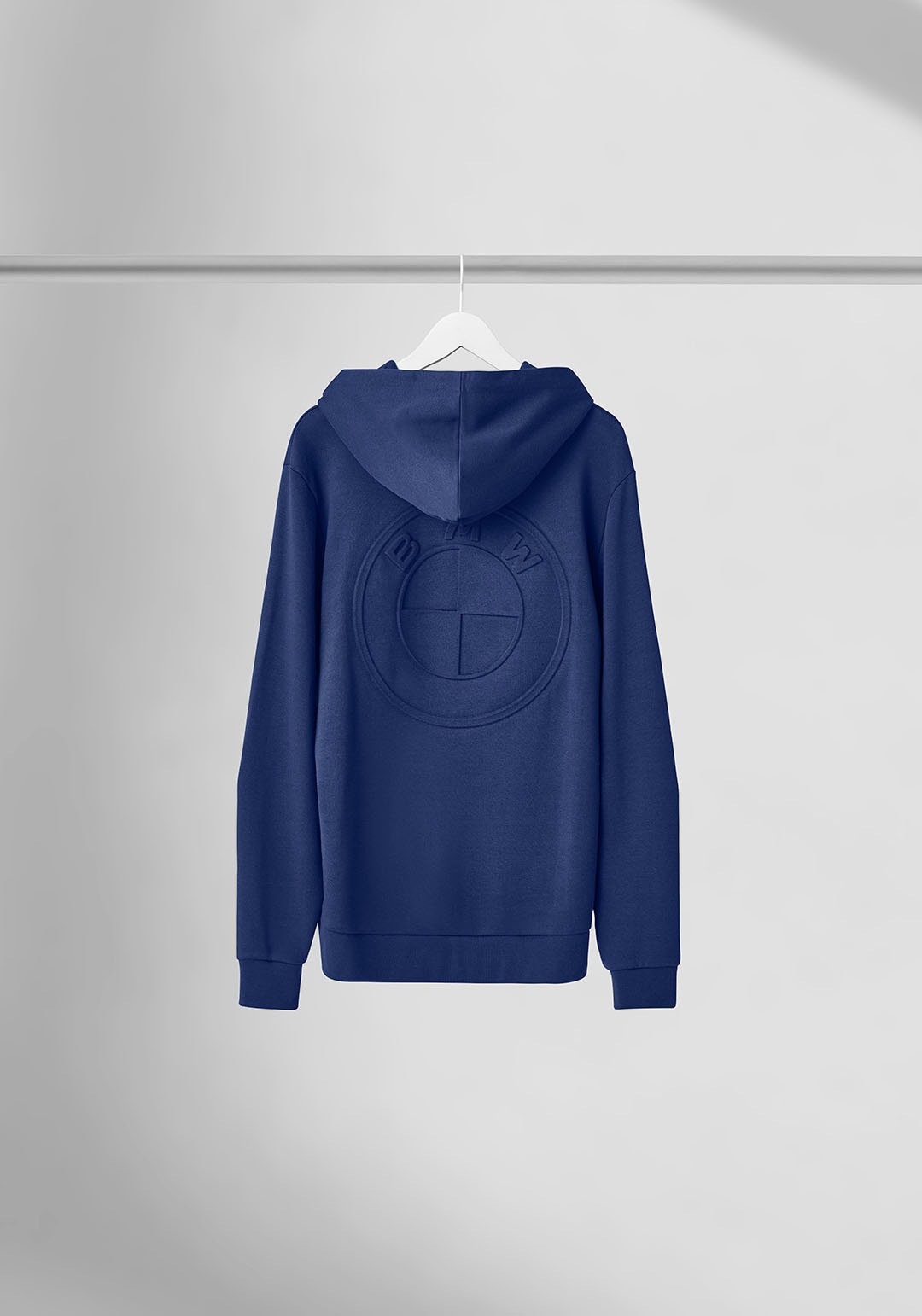 BMW Hoodie, mit farbgleichem Logo auf der Rückseite
