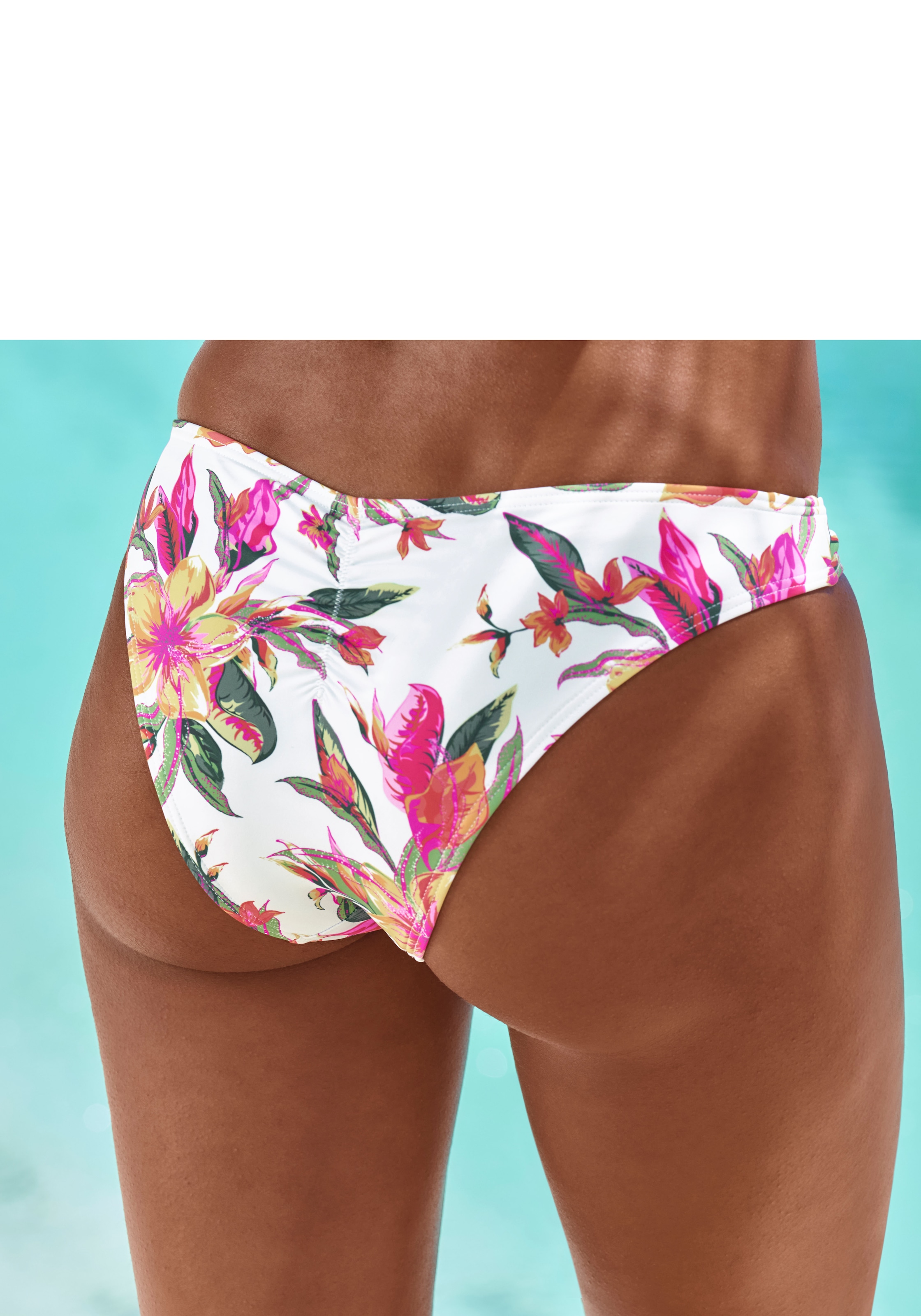 LASCANA Bikini-Hose »Malia«, in knapper Brasilien-Form mit tropischem Print
