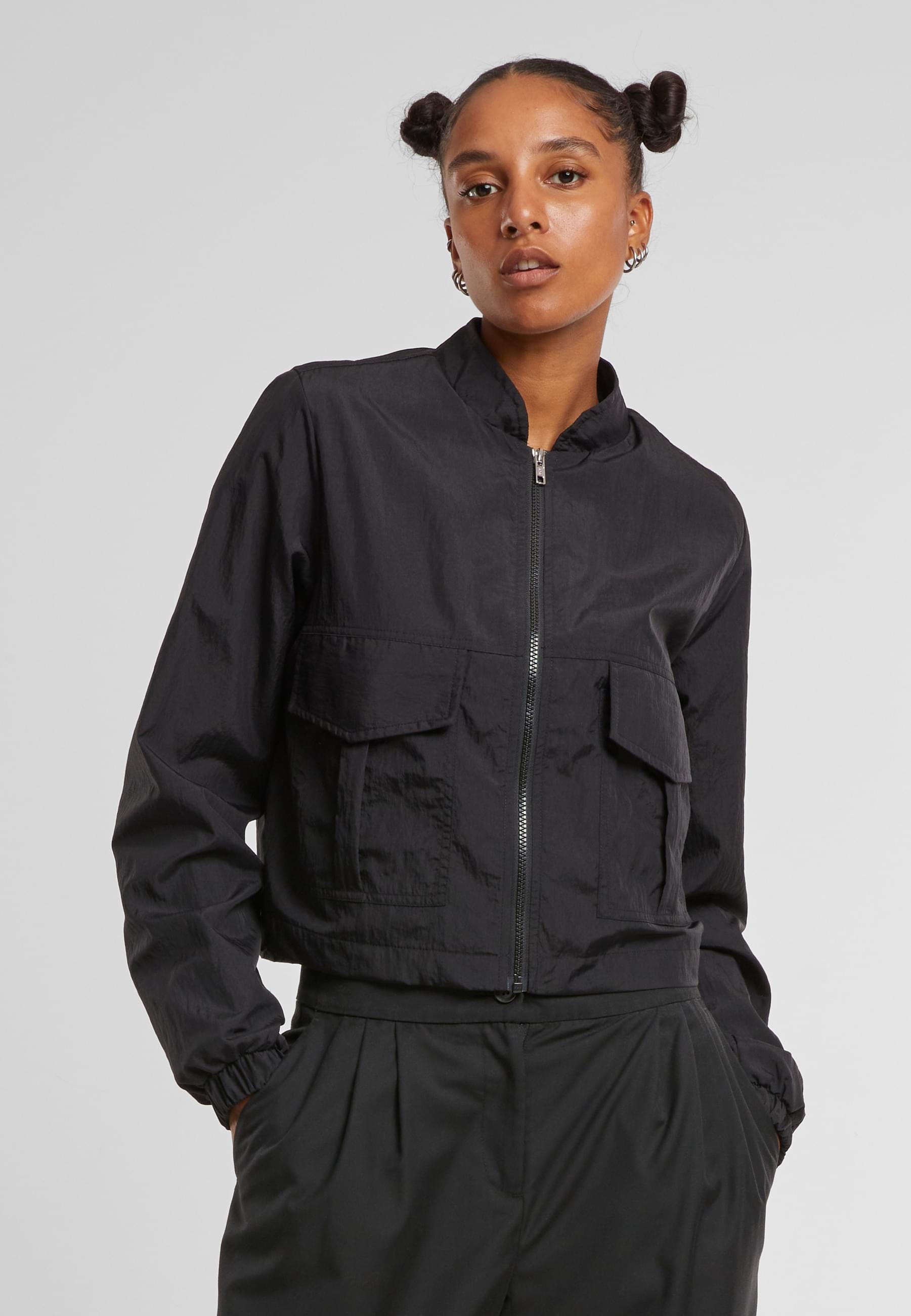 URBAN CLASSICS Windbreaker »Urban Classics Ladies Short Crinkle Jacket«, (1 St.), mit Kapuze