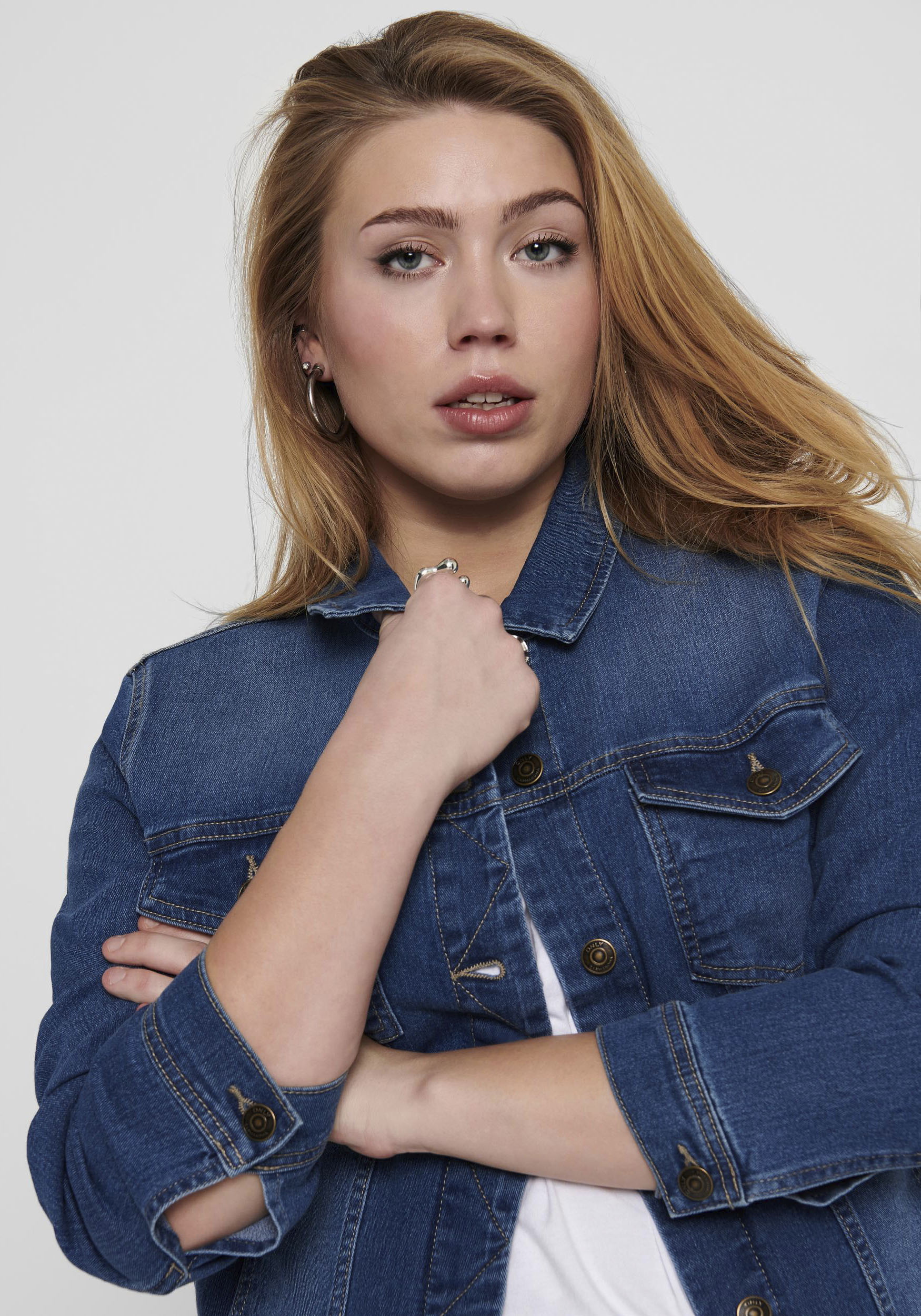 Thumbnail - ONLY CARMAKOMA Jeansjacke "CARWESPA LS JACKET"