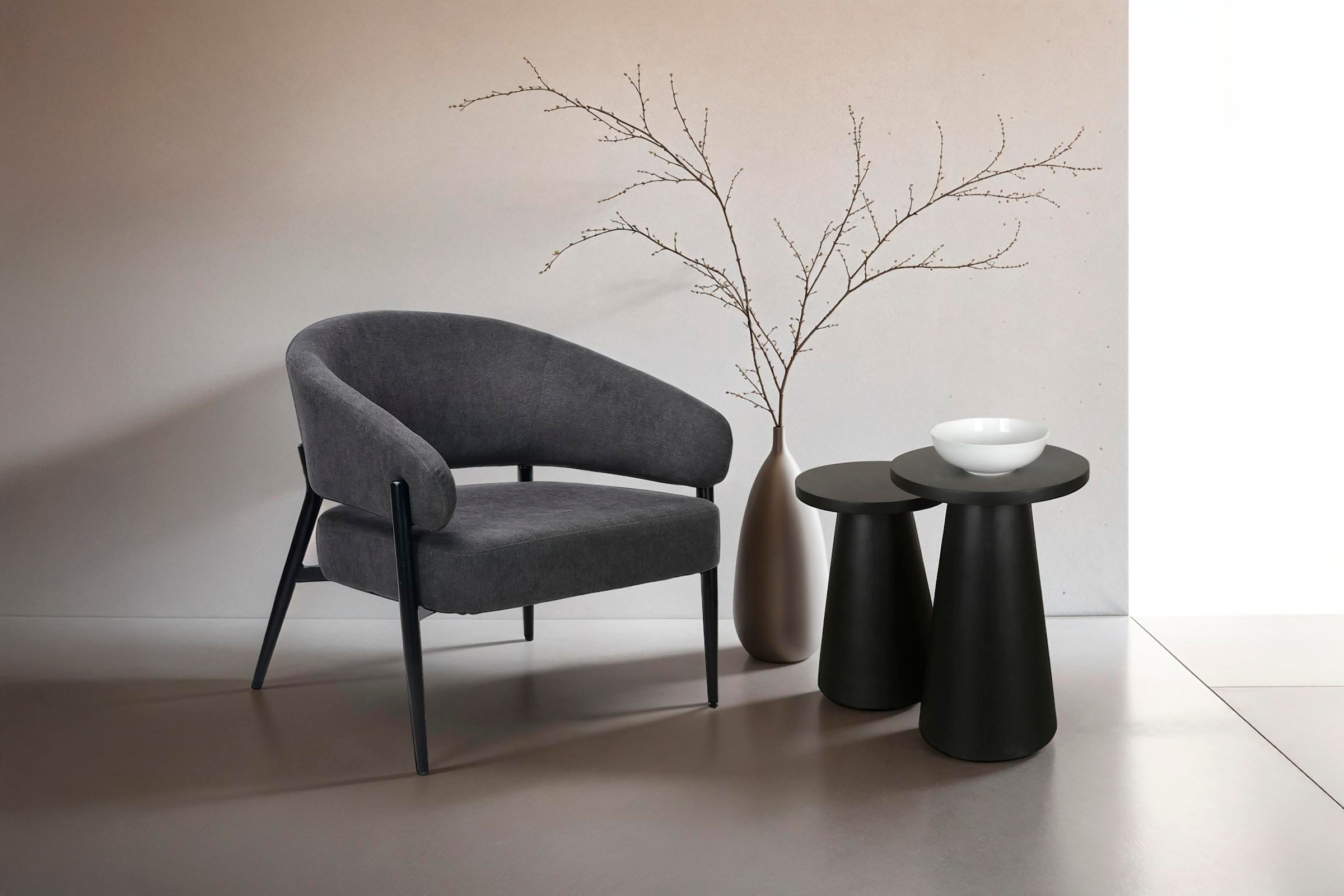byLIVING Beistelltisch »Cone«, aus Massivholz in schwarz oder white wash, verschiedenen Größen