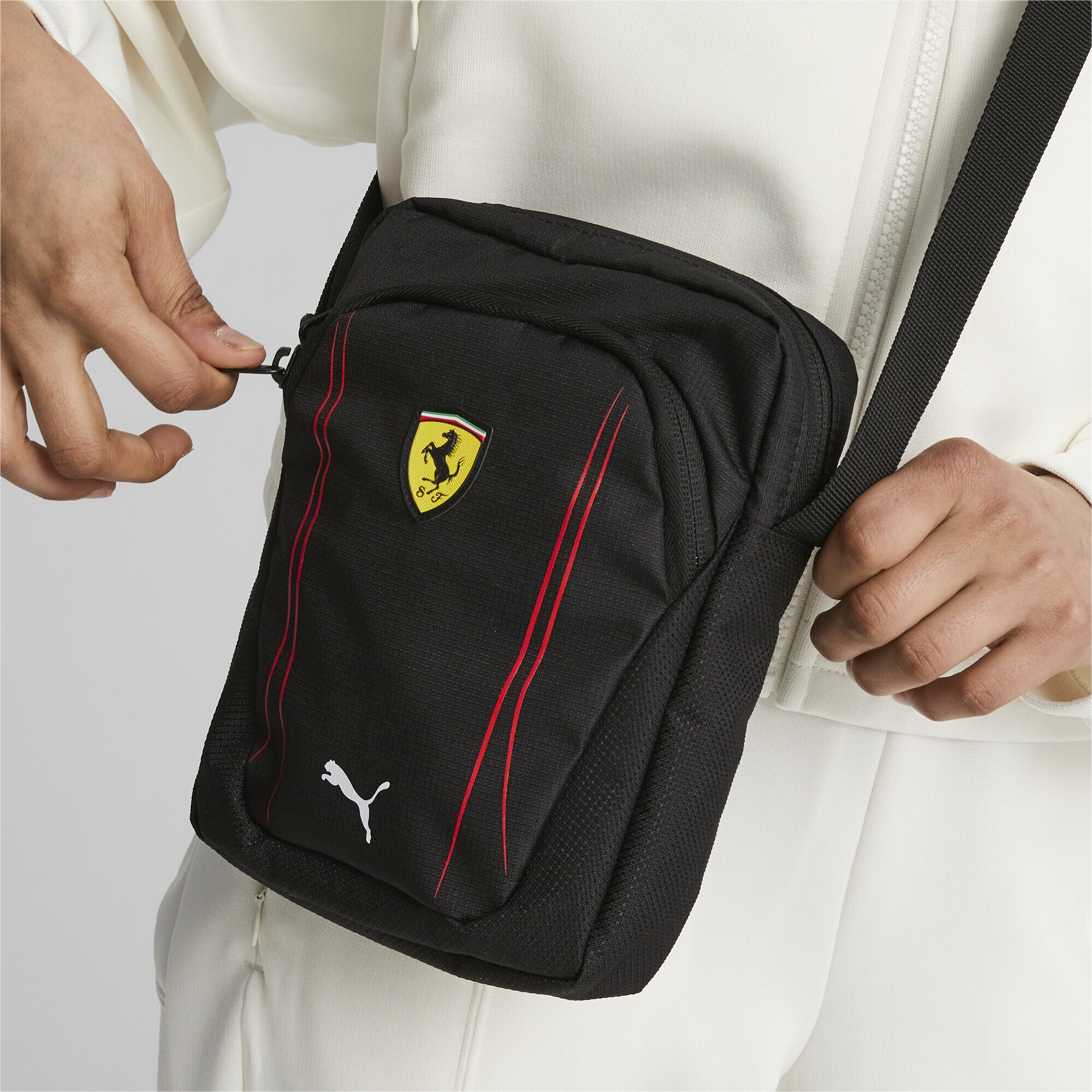 PUMA Schultertasche »Scuderia Ferrari SPTWR Race Tragetasche Erwachsene«