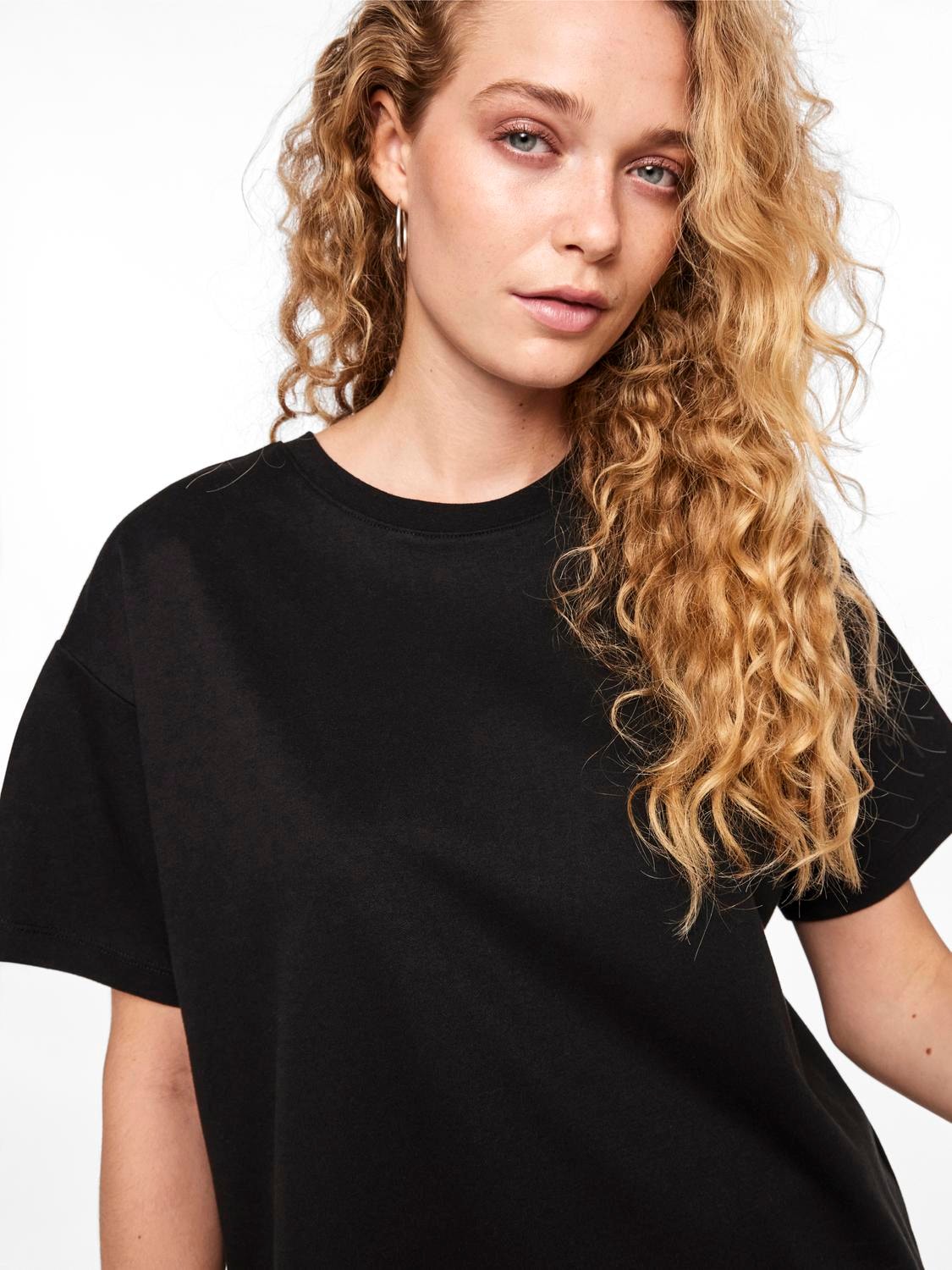 pieces Kurzarmshirt "PCSKYLAR SS OVERSIZED TEE NOOS" günstig online kaufen