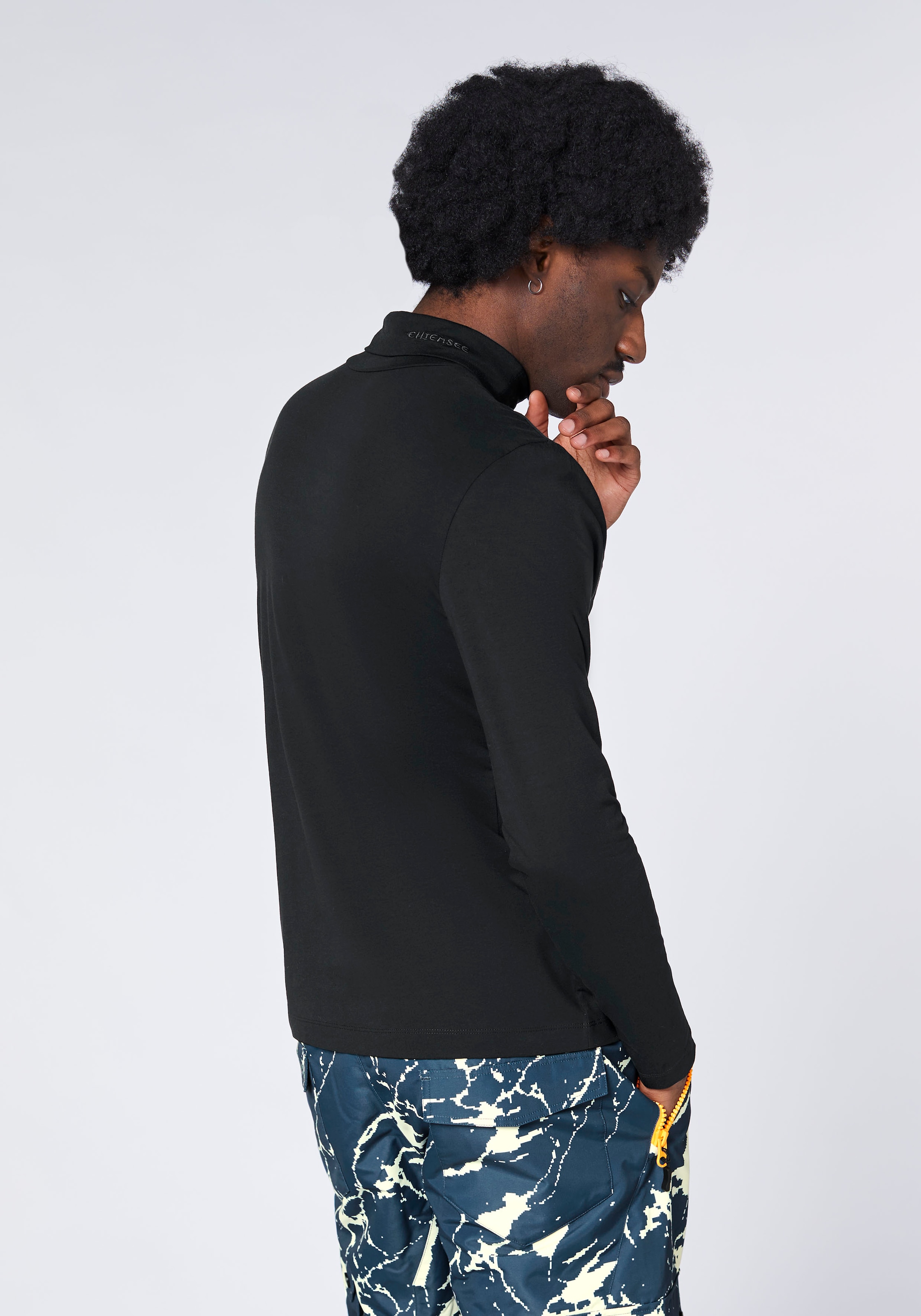 Chiemsee Langarmshirt - mit dezenter Logostickerei am Kragen<br/>