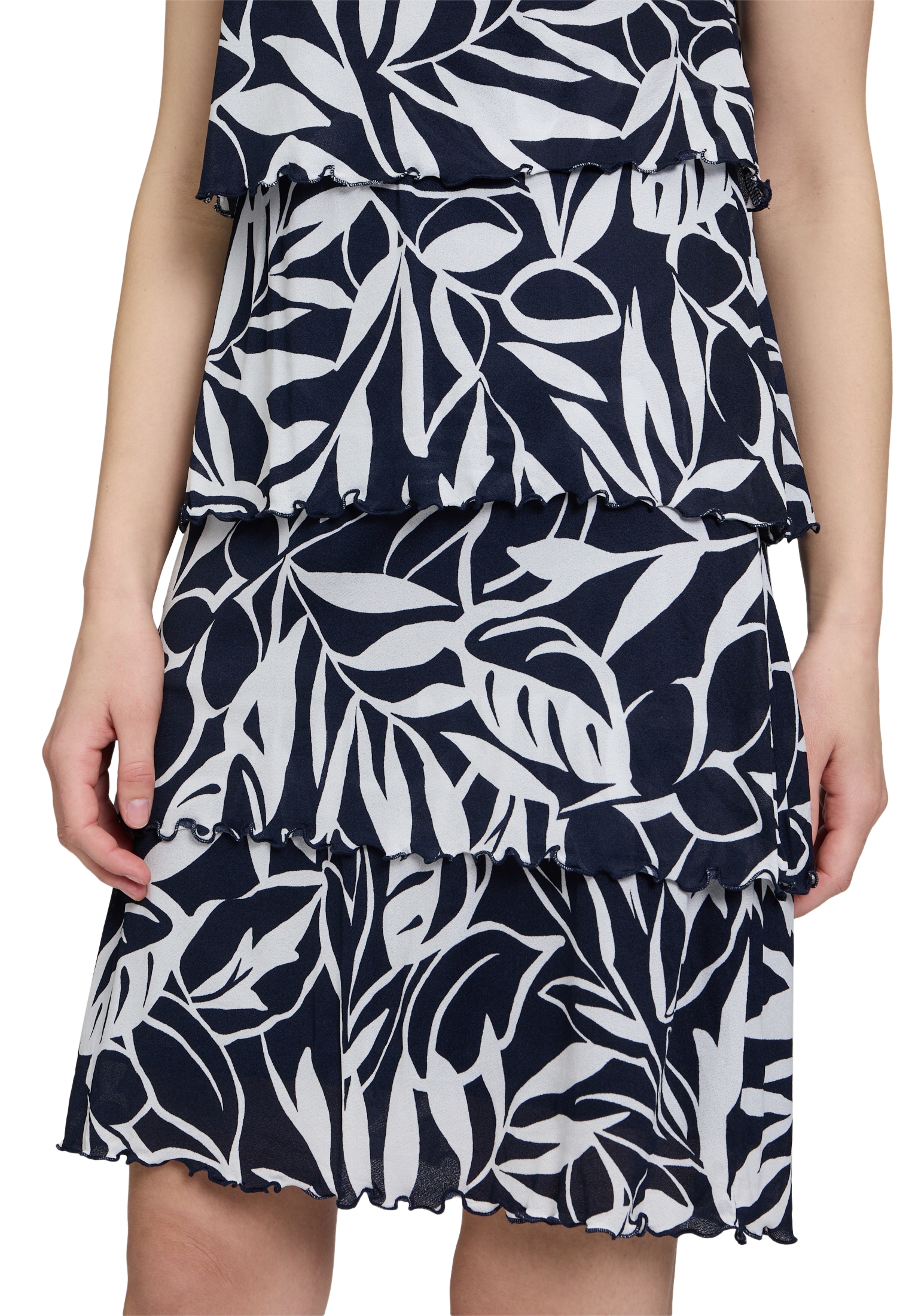 Betty Barclay Sommerkleid »Betty Barclay Stufenkleid mit U-Boot-Ausschnitt«, Druck