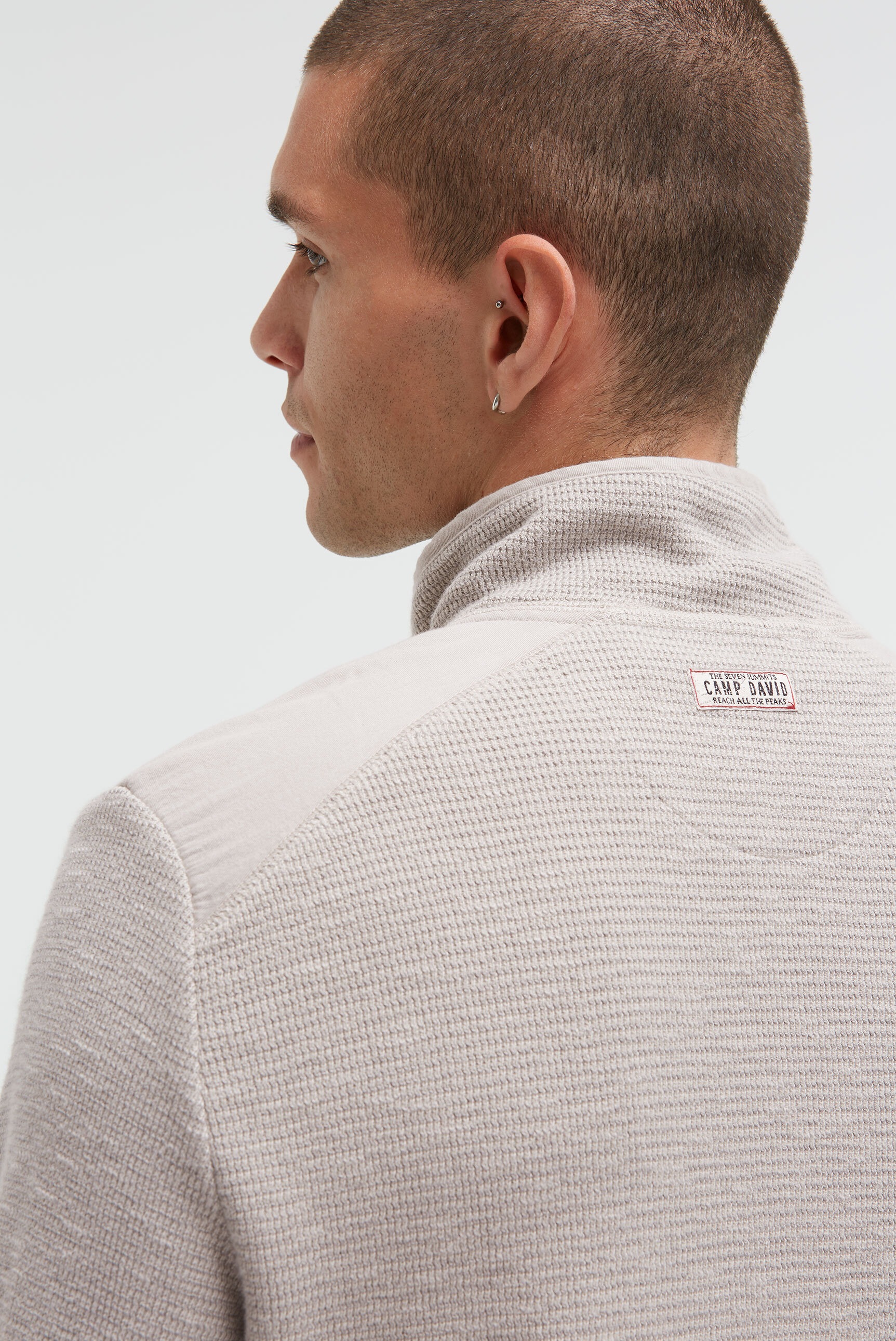 CAMP DAVID Sweater mit Stickerei über der Brusttasche