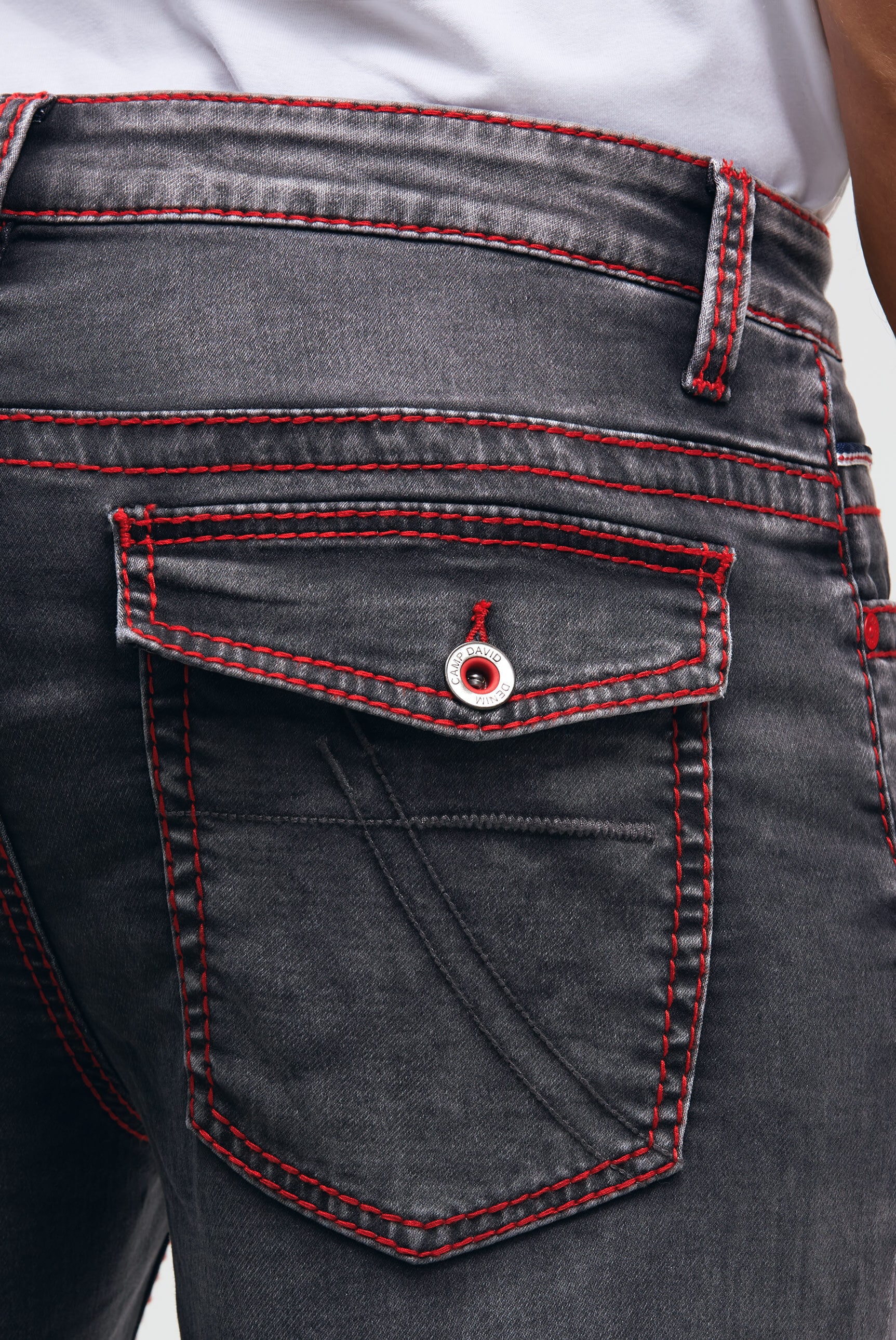 CAMP DAVID Jeansshorts mit breiten Nähten