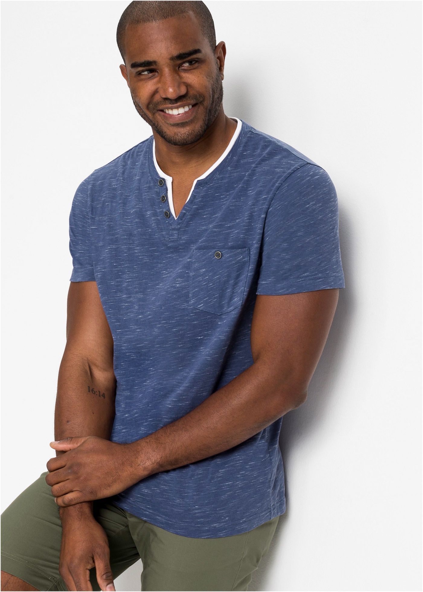 bonprix 2-in-1-Shirt "2 in 1 Shirt, Kurzarm" Regular Fit, mit Brusttasche, Henley-Stil, Lagen-Look