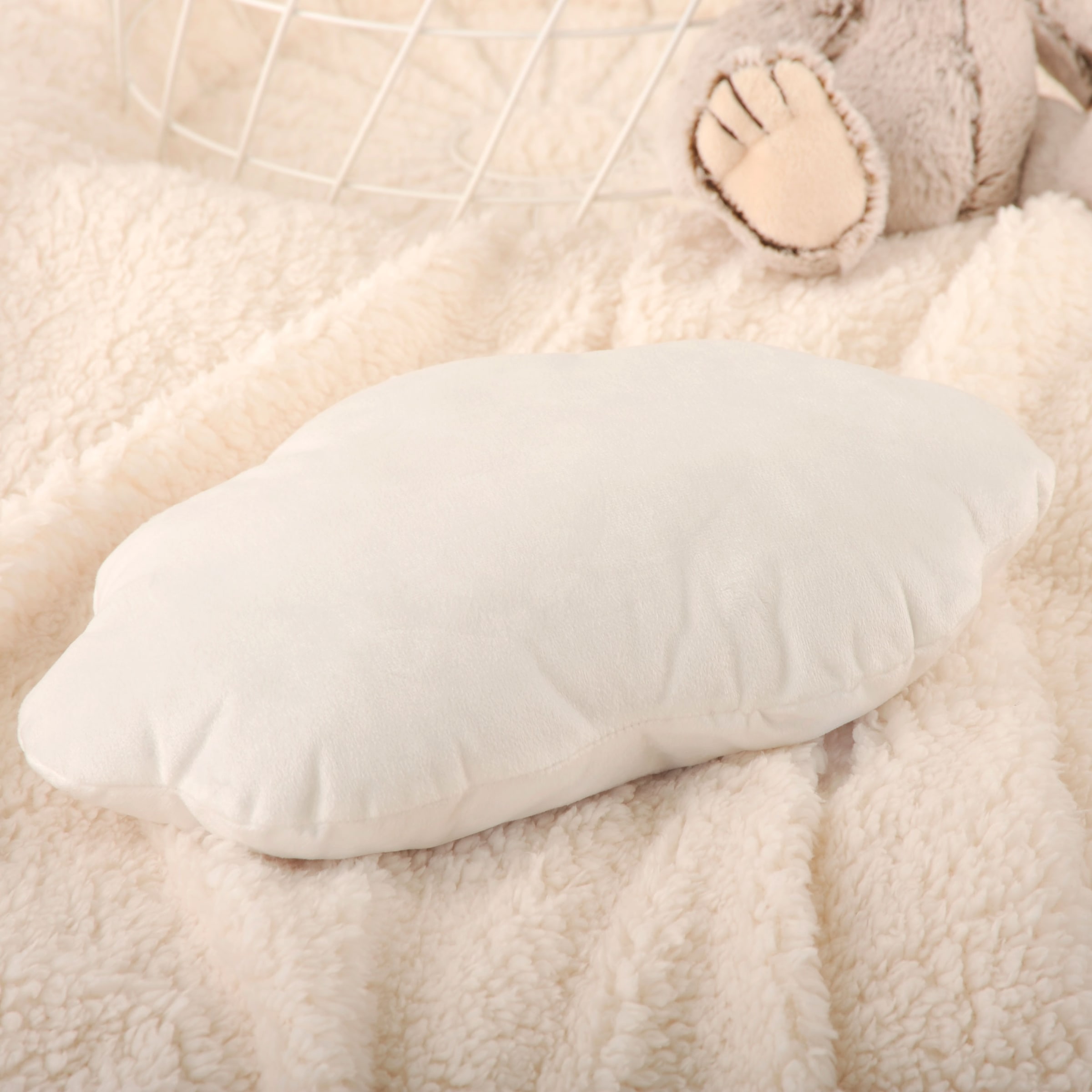 Baby Best Dekokissen »BabyBest Sleeping little bear«, hochfarbig bedruckt