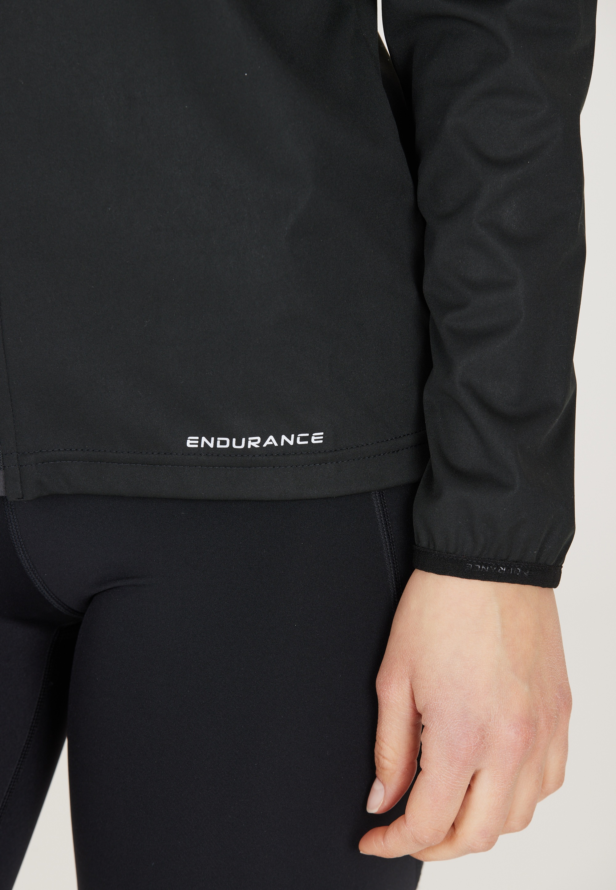 ENDURANCE Laufjacke »Belen«, in atmungsaktiver und wasserabweisender Qualität
