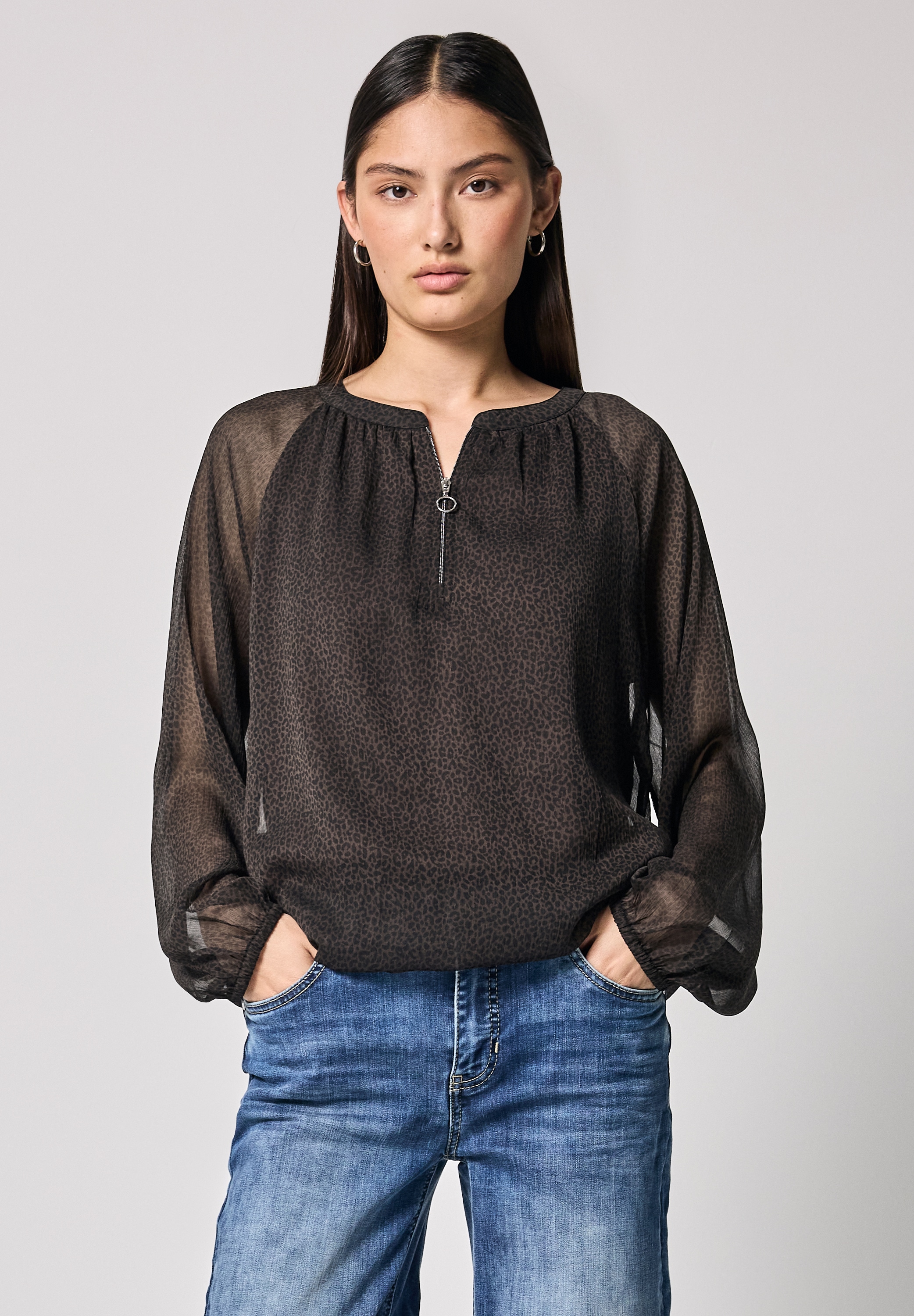 STREET ONE STUDIO Chiffonbluse, mit Rundhalsausschnitt günstig online kaufen