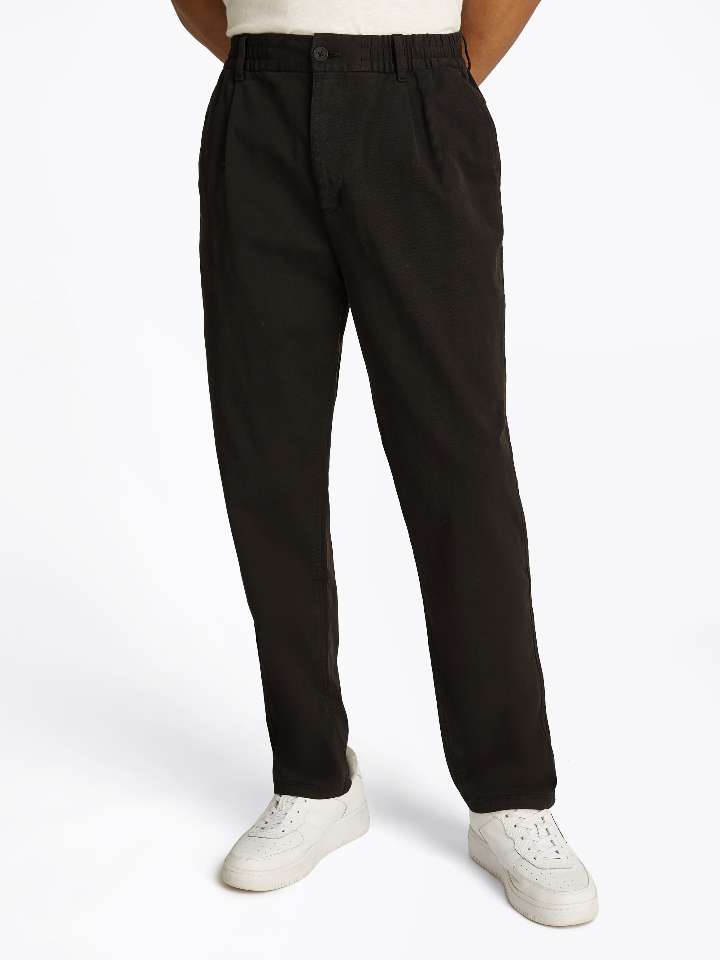 Tommy Jeans Chinohose »TJM CASUAL ELASTICATED PANT«, mit Bundfalten