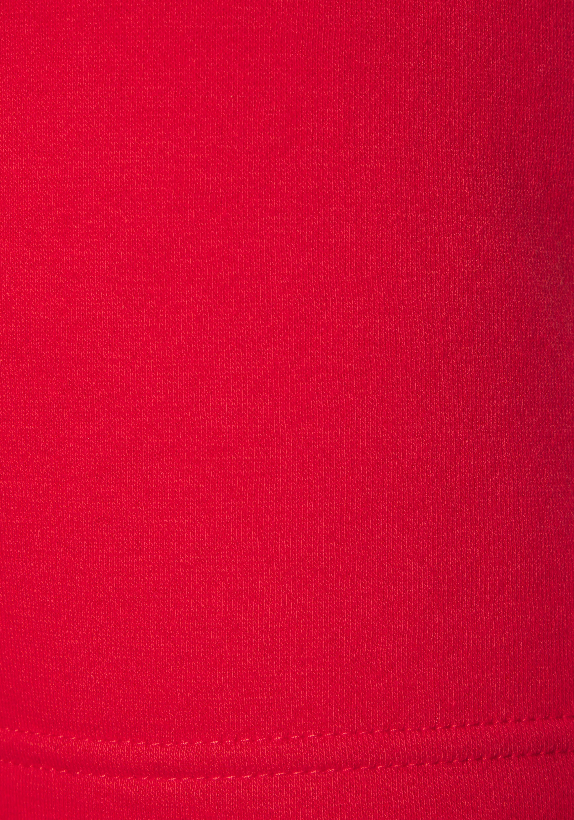 Bench. Loungewear Sweatshorts, mit seitlichen Schlitz