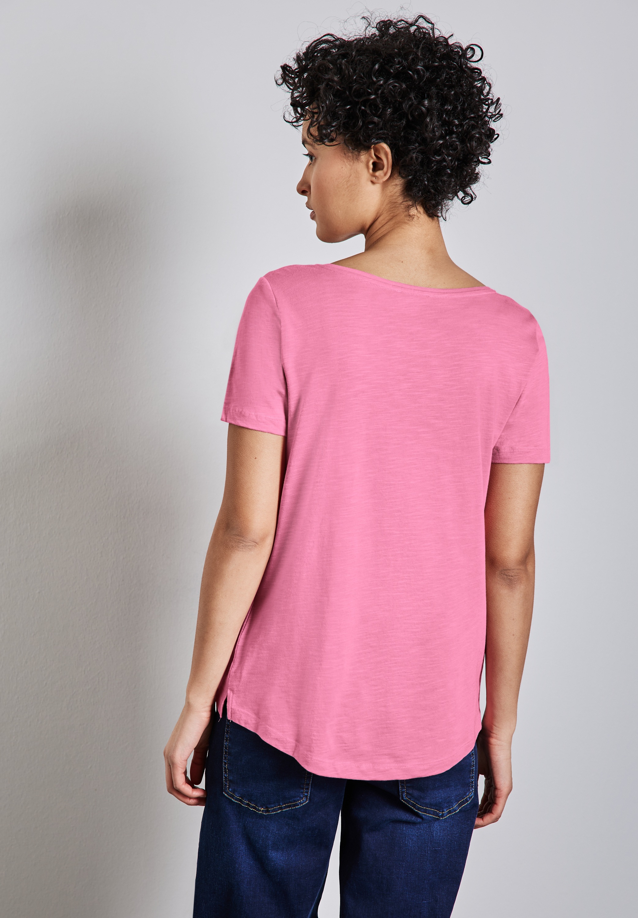 STREET ONE V-Shirt, mit abgerundetem V-Ausschnitt günstig online kaufen