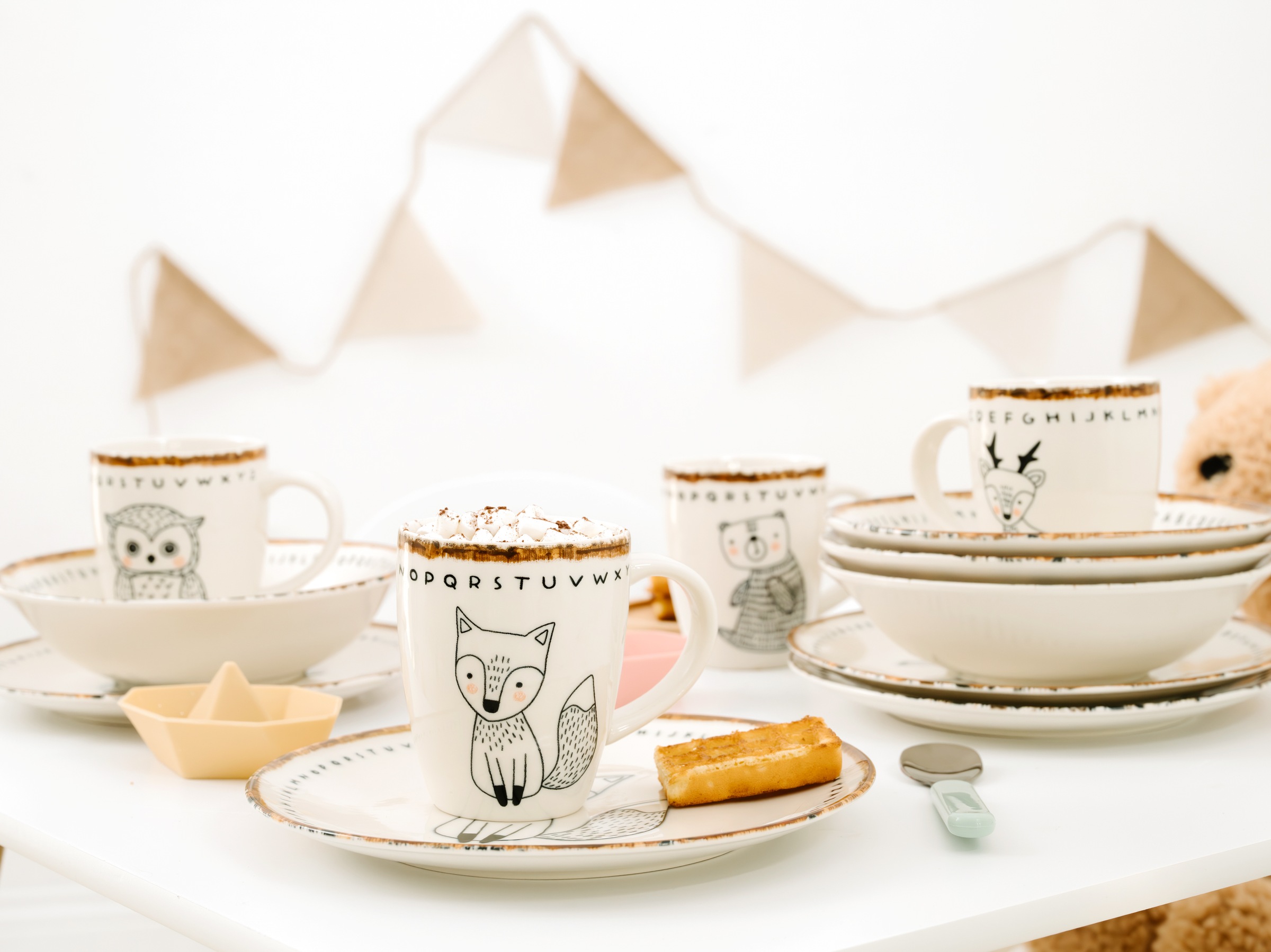 CreaTable Kindergeschirr-Set »Freunde des Waldes Fuchs, Kinder Set 3-tlg.« Tiermotive, skandinavischer Stil, unregelmäßiger brauner Rand