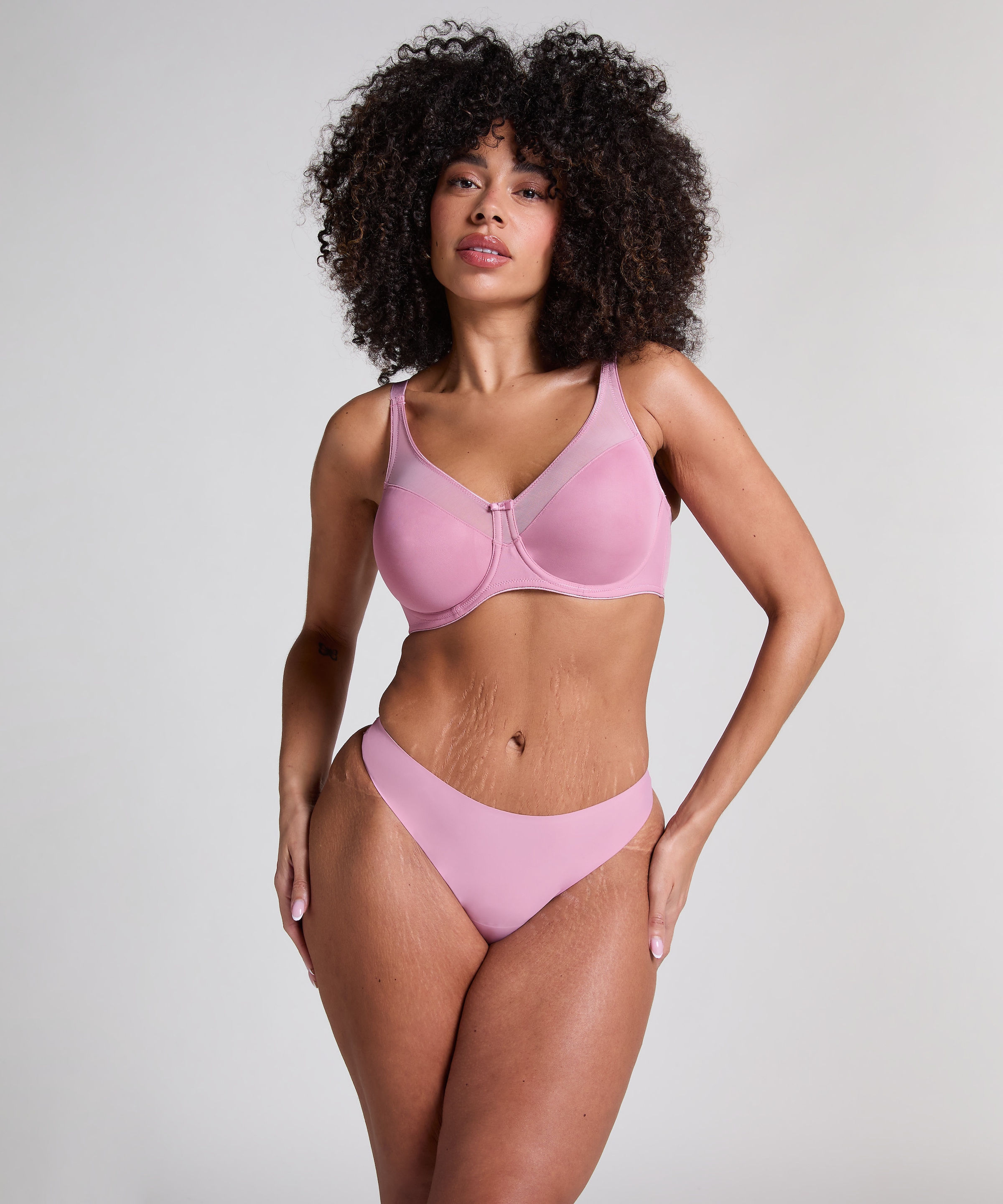 Hunkemöller Bügel-BH »Nina Non-Padded Underwired Minimizer Bra«