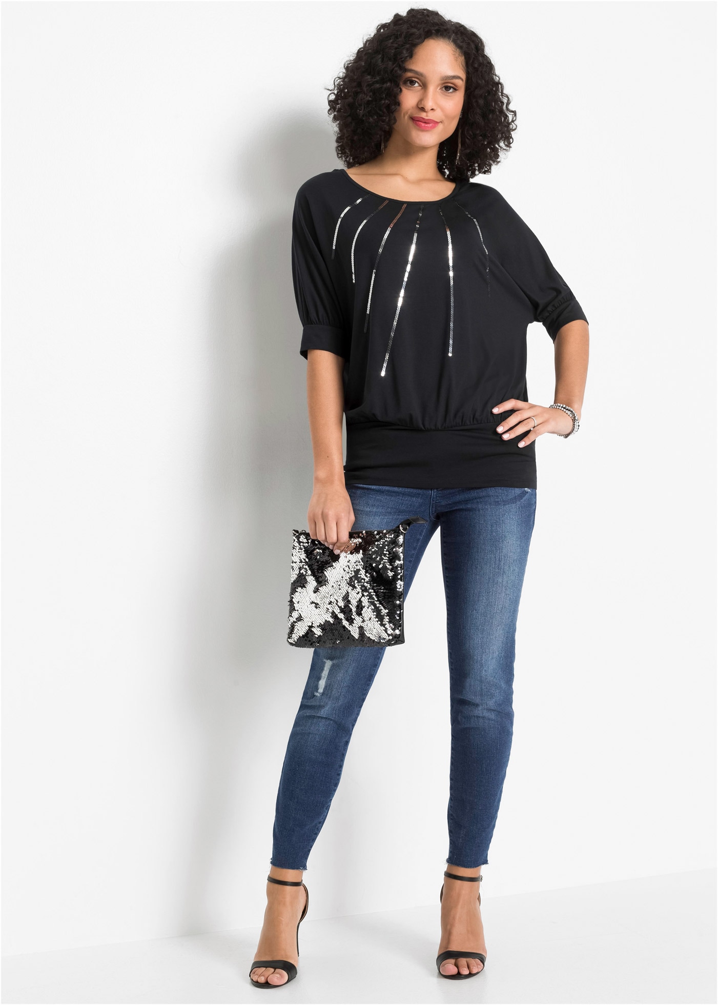 bonprix T-Shirt »Shirt aus fließendem Viskose-Mix« Oversize-Passform, Halbarm-Design, aus Viskose-Mix