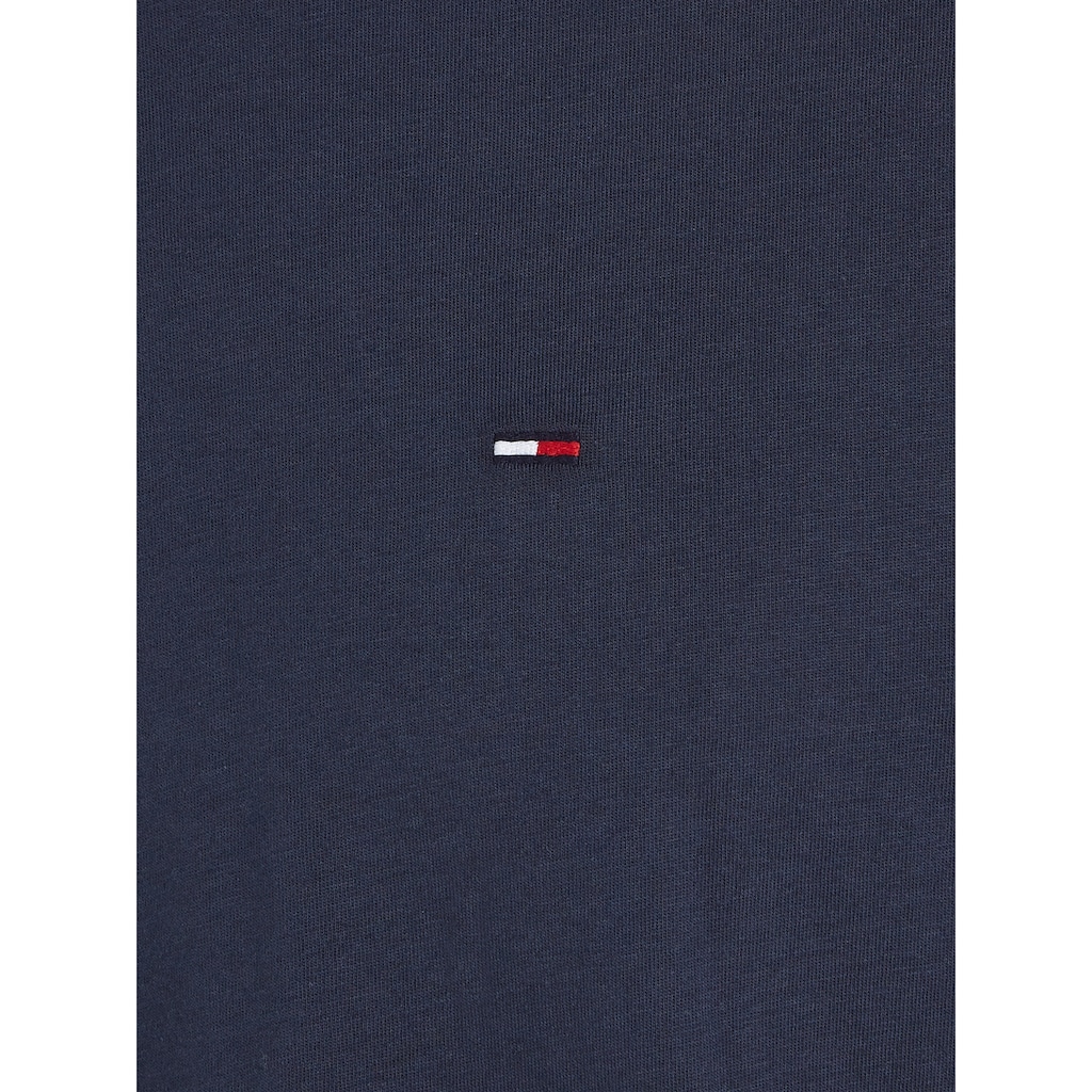 Tommy Jeans T-Shirt »TJM ESSENTIAL SOLID TEE«, Regular Fit mit Rundhalsausschnitt und dezenter Logo-Flag