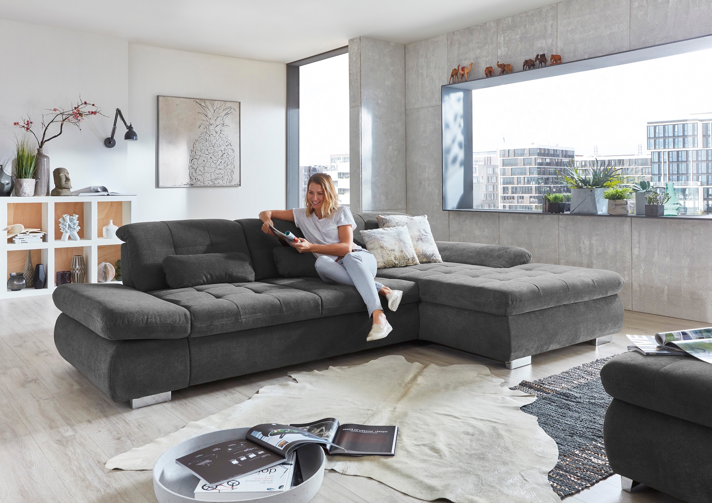 Die PlanBar Ecksofa "MP-IN17004 L-Form, Breite 331 cm, Federkern-Polsterung" inkl. Sitztiefenverstellung, wahlweise weitere Funktionen