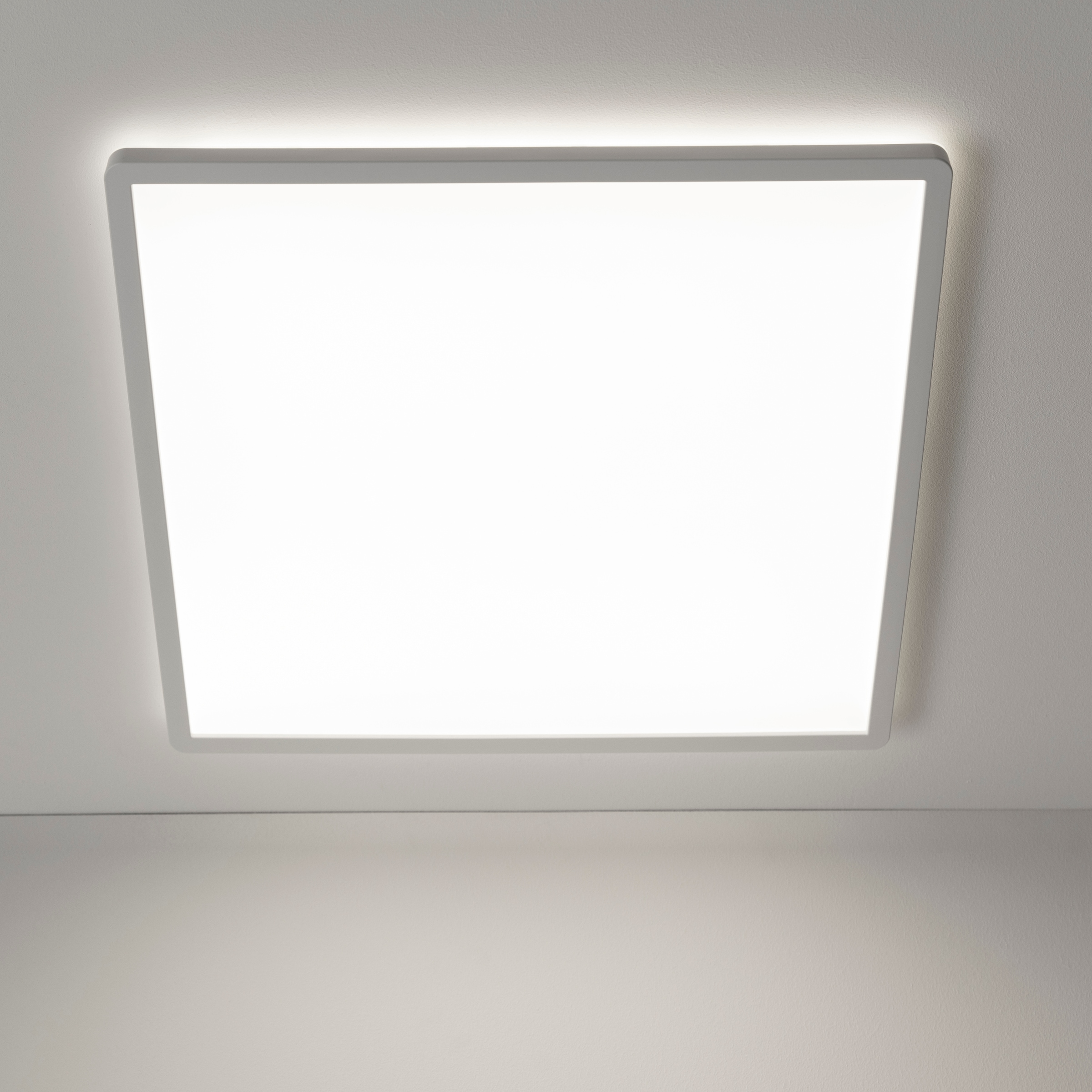 BreLight LED Deckenleuchte »Tanida« LED-Modul 1 Stk. Neutralweiß 42 x 42 cm, RGB, LED, 3000 lm, 4000 K, dimmbar, Fernbedinung, weiß