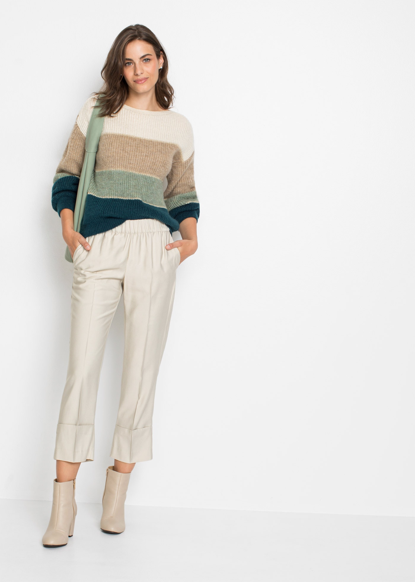 bonprix Strickpullover aus Polyacryl, Polyester und metallisierten Fasern, ohne Kragen