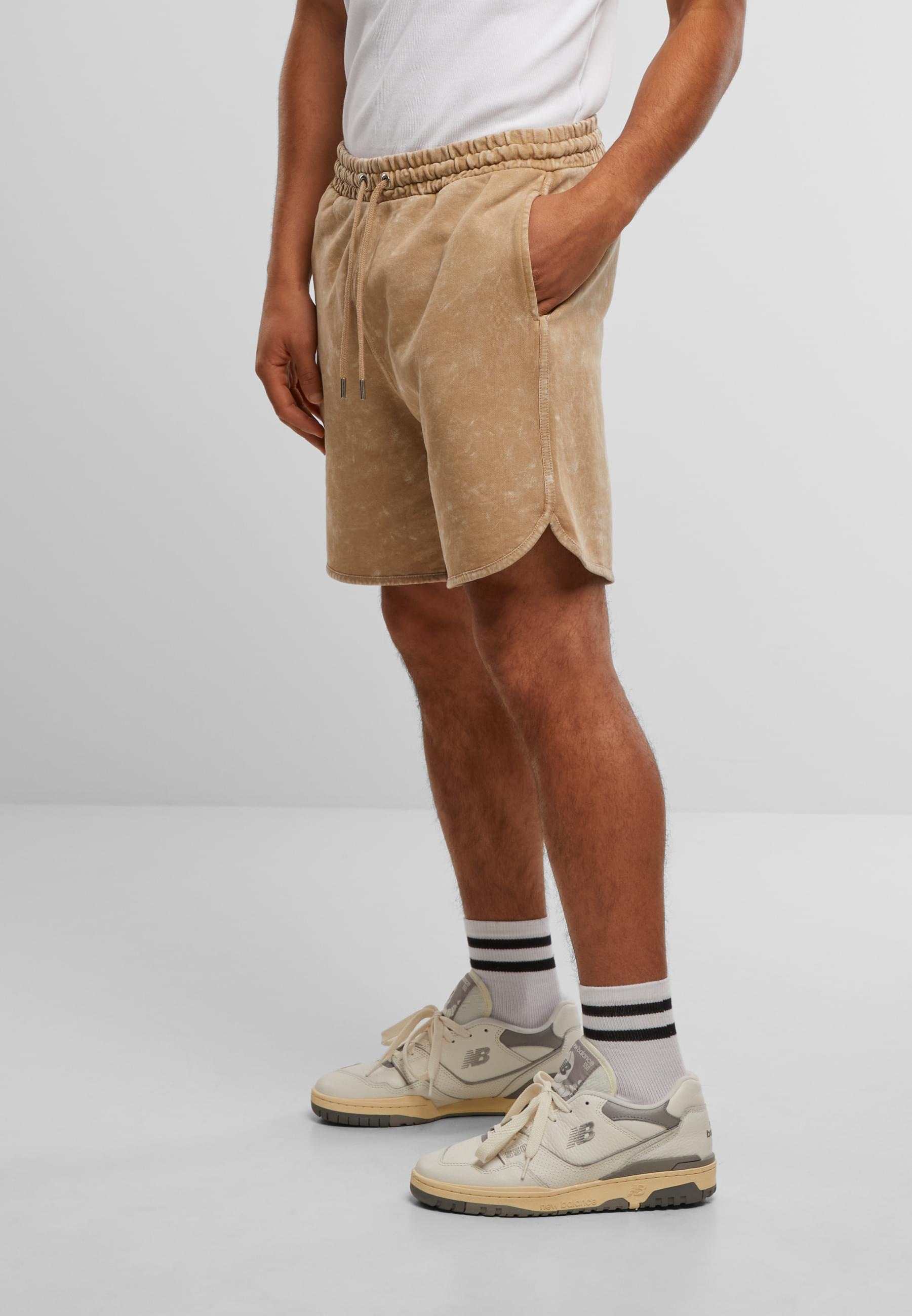 URBAN CLASSICS Sweatshorts »Urban Classics Washed Piped Shorts«, (1 tlg.)