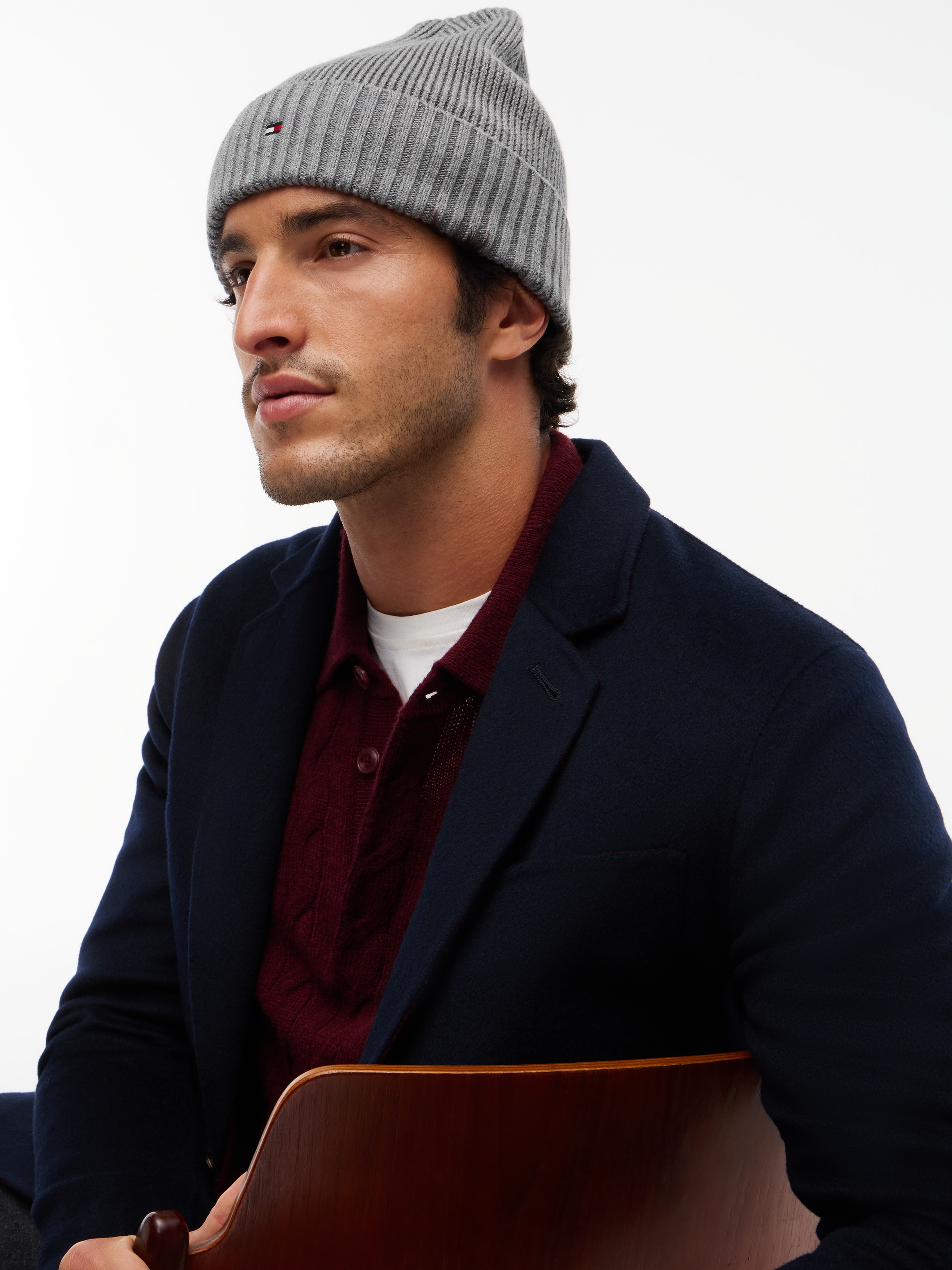 Tommy Hilfiger Strickmütze "TH FLAG PIMA COTTON BEANIE" Beanie mit Logostickerei, mit Kaschmiranteil Unisex