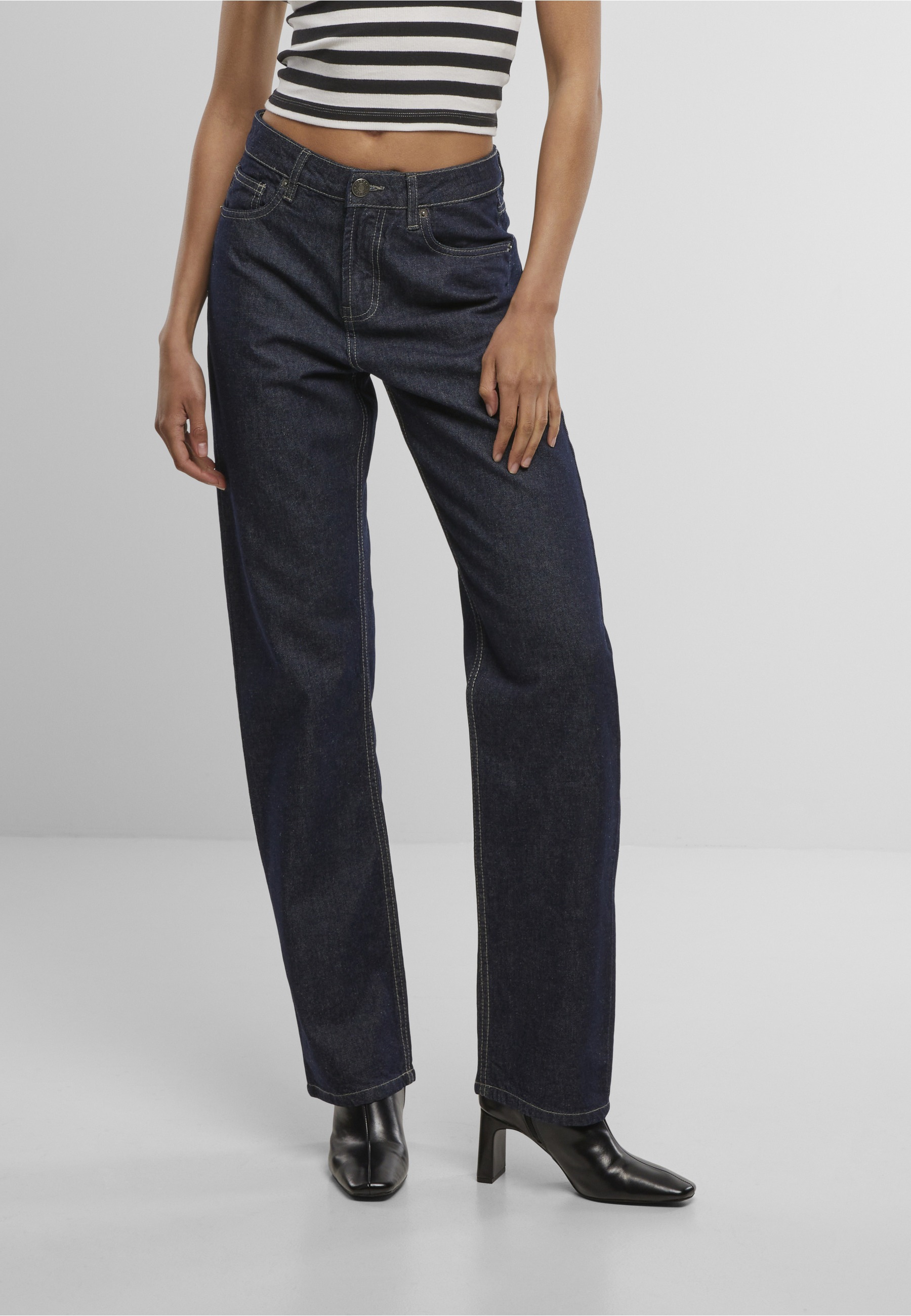 Bequeme Jeans URBAN CLASSICS "Urban Classics Ladies Straight Fit Denim", Damen, Gr. 28, Normalgrößen, rinse washed, 100% Baumwolle, unifarben, normal, Jeans 2