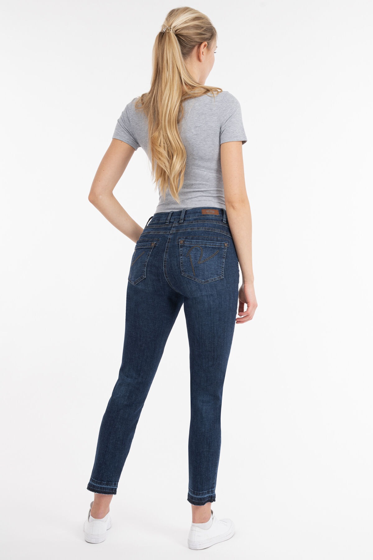 Recover Pants Slim-fit-Jeans »Wiebke«, mit Stickerei auf den Gesäßtaschen