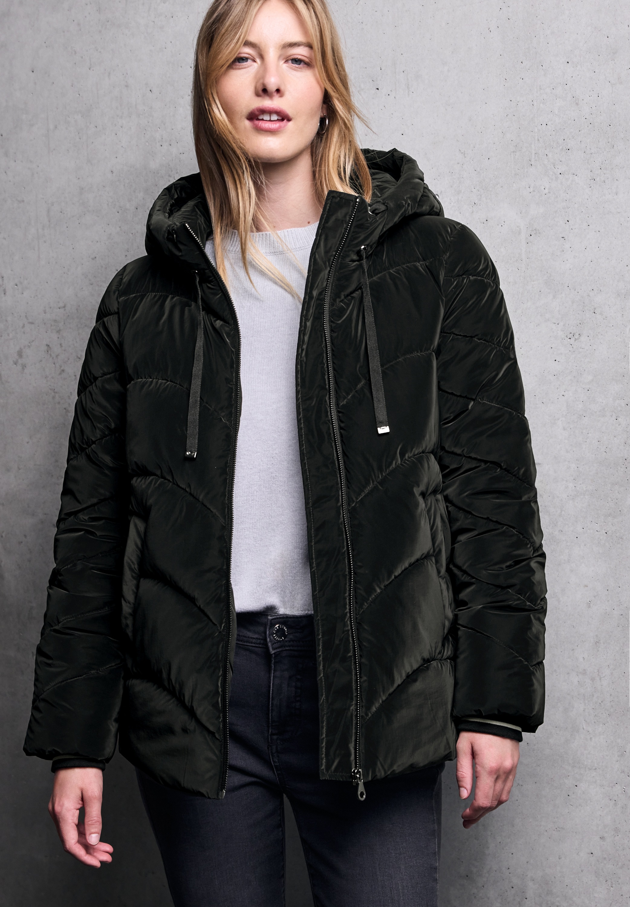 STREET ONE STUDIO Steppjacke mit Kapuze in Unifarbe