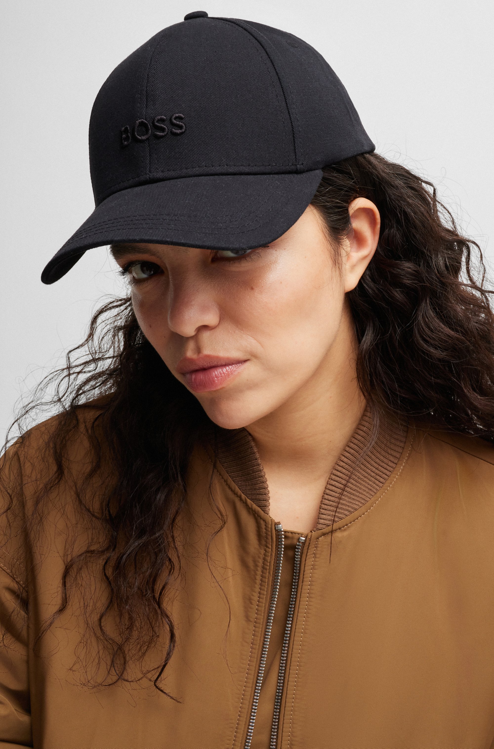 Thumbnail - BOSS Baseball Cap "Ari", mit BOSS Logostickerei Ton in Ton, unisex