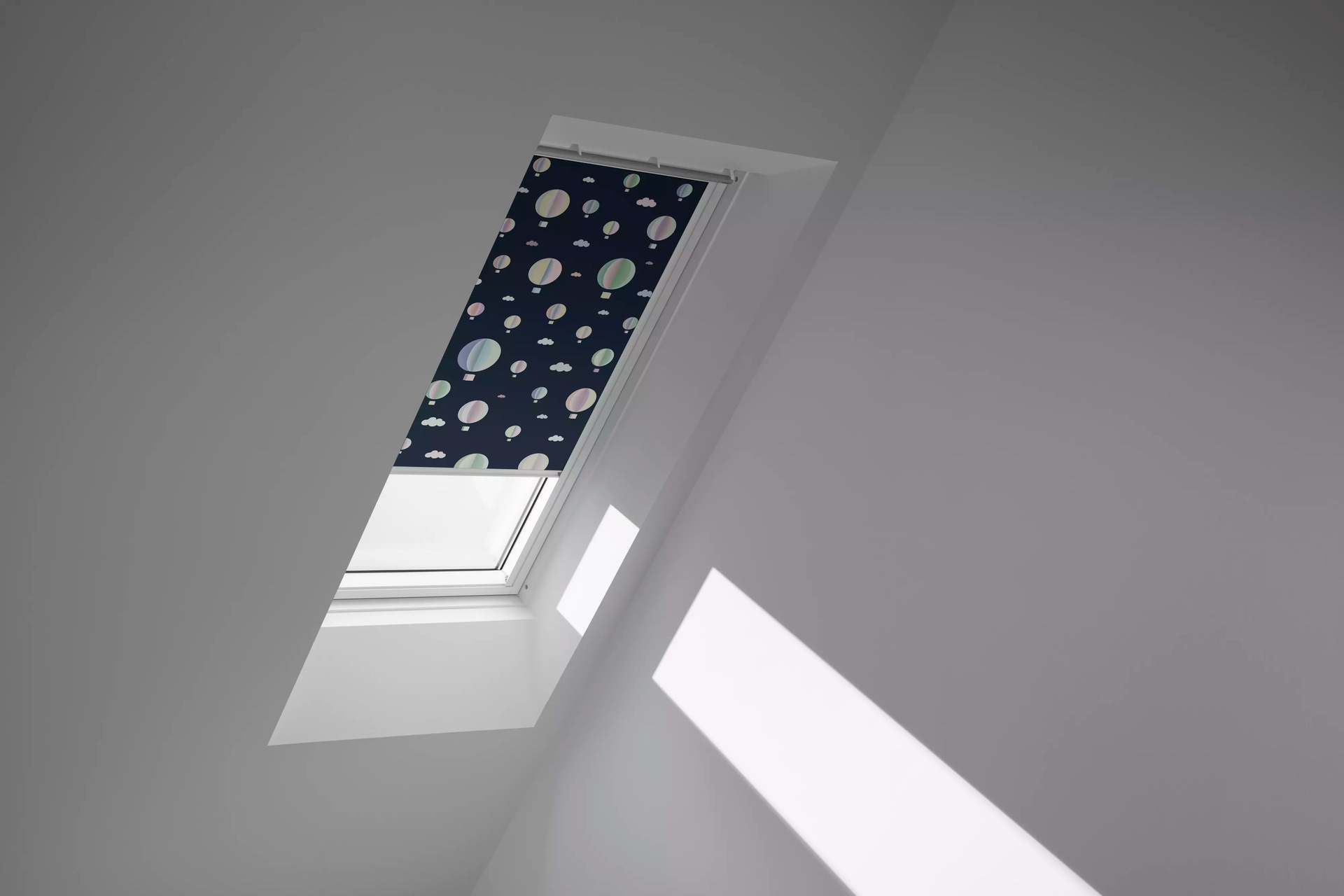 VELUX Verdunklungsrollo »DKL 4666SWL, Motiv: Kids Heißluftballon«, verdunkelnd, ohne Bohren, in Führungsschienen, weiße Führungsschienen & Griffleiste