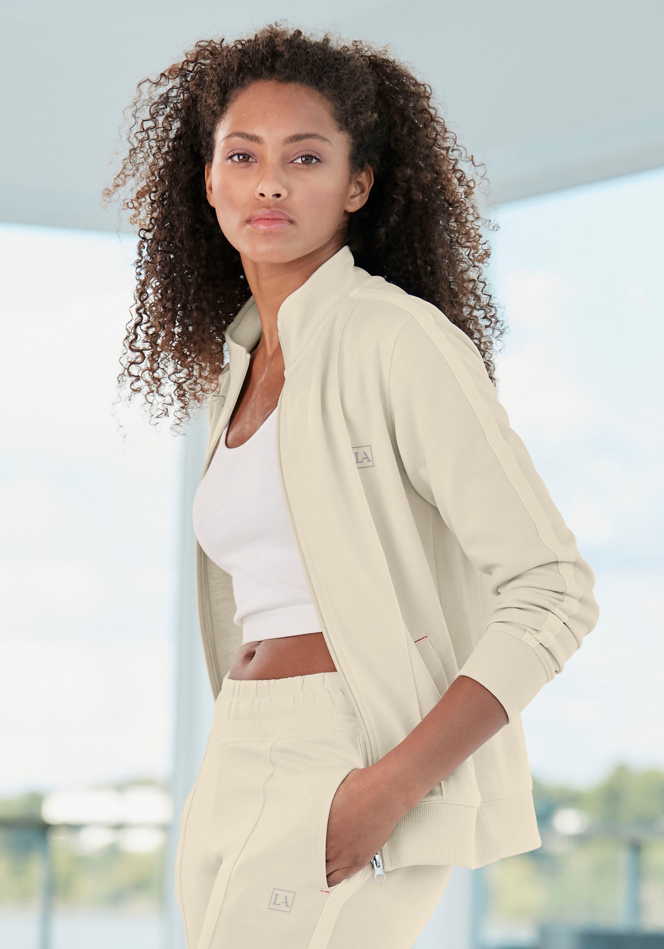 LASCANA ACTIVE Sweatjacke mit kontrastierendem Einsatz