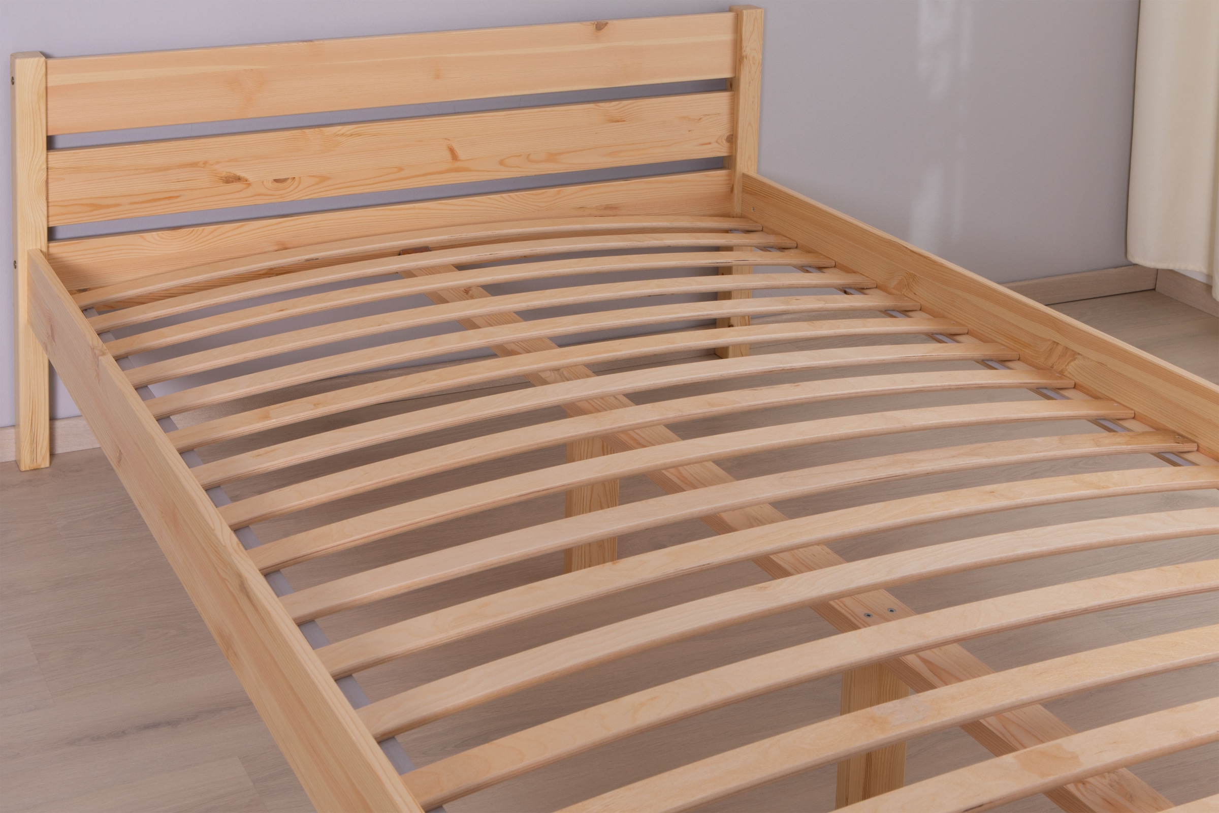 Ticaa Massivholzbett »Bora«, ideal fürs Kinder- und Jugendzimmer, inklusive Rollrost
