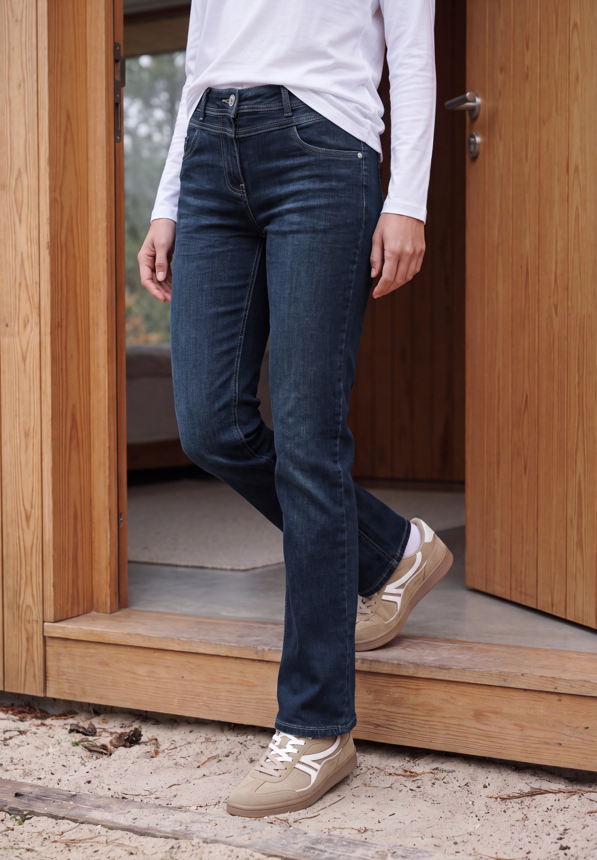 Cecil Bootcut-Jeans »Style Toronto« im Slim Fit und mit Stretch