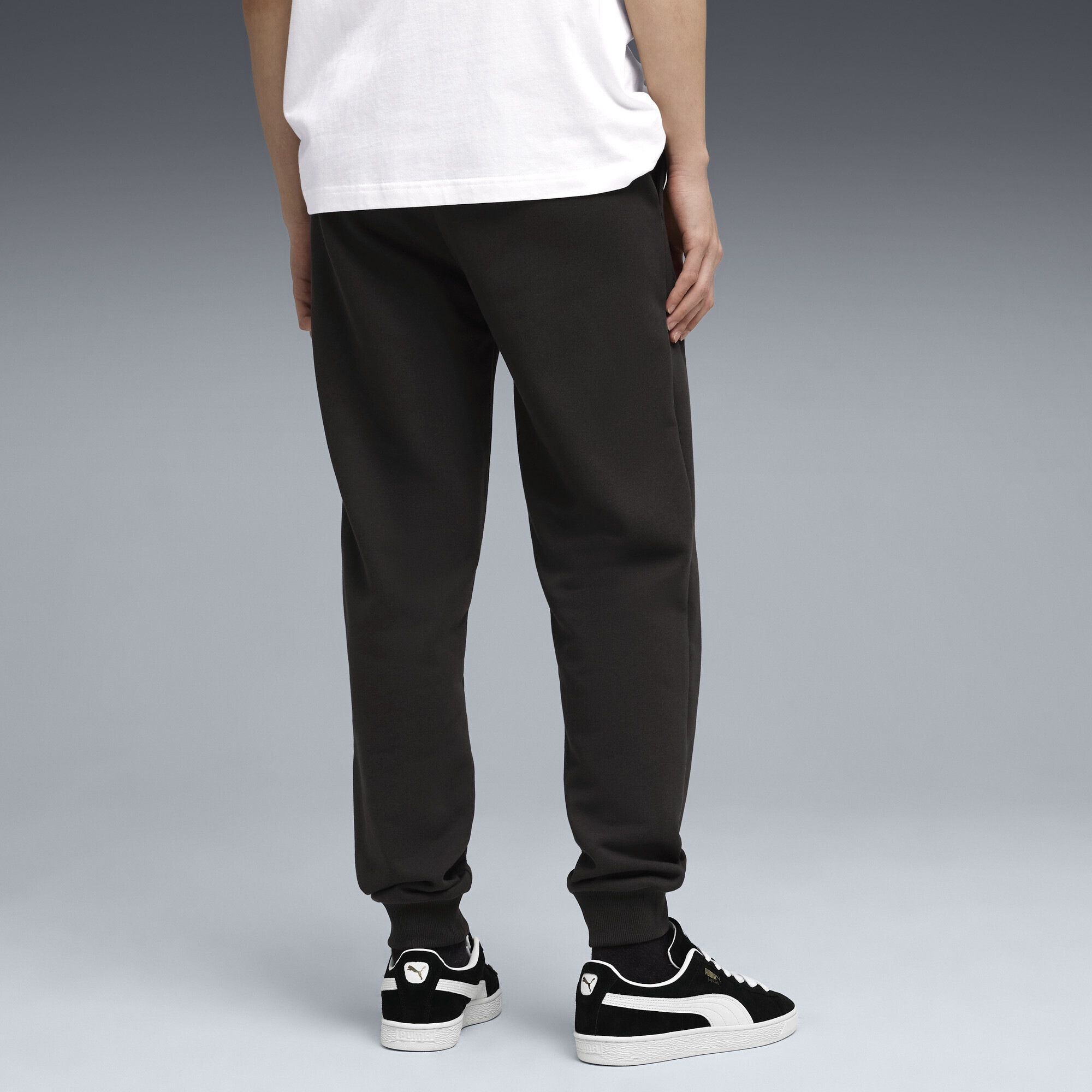 PUMA Sporthose »PUMA x ASTON MARTIN ARAMCO F1® TEAM Essentials Jogginghose«