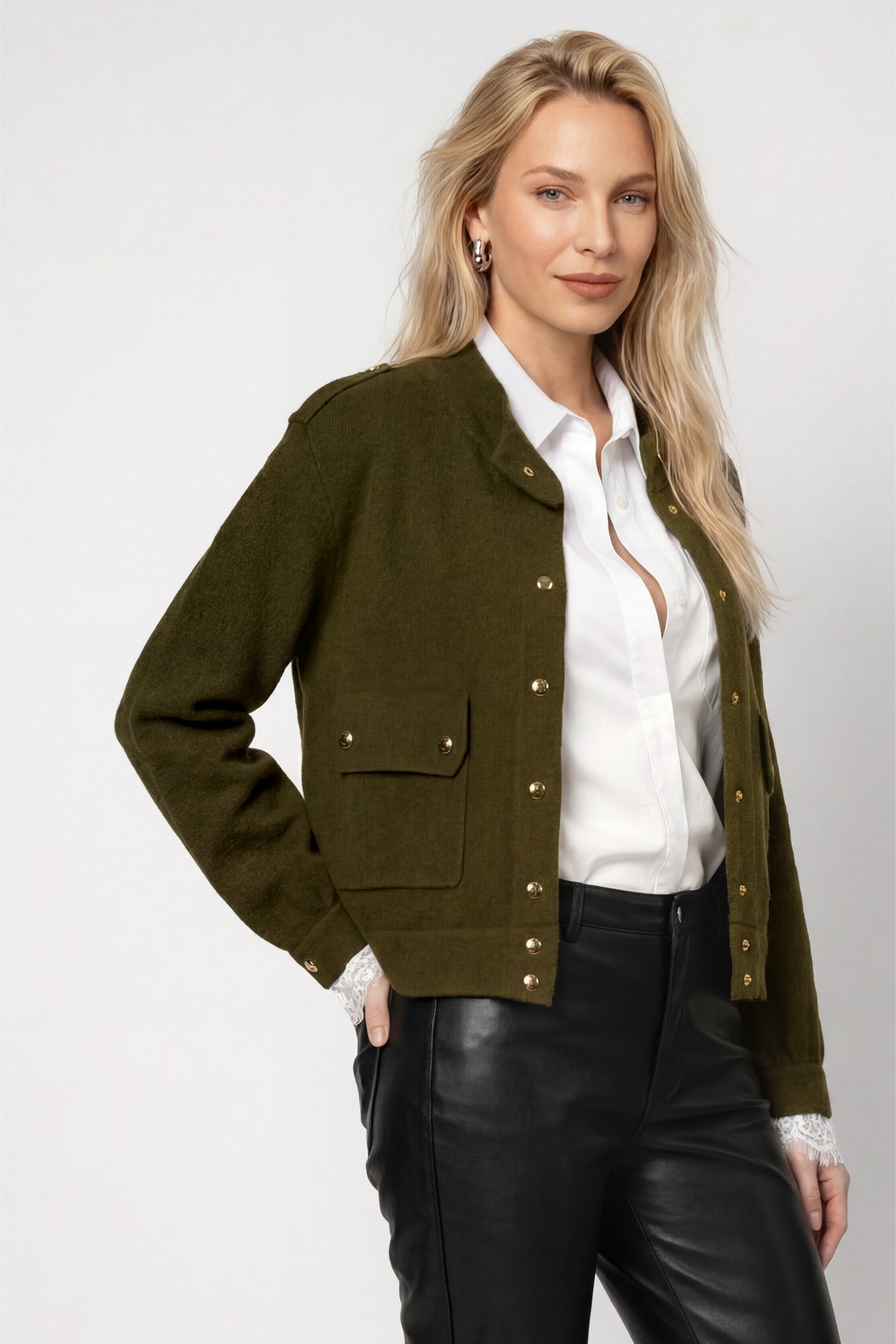 Monari Strickjacke "Jacke Strickiacke Knöpfe" Regular fit mit Schmuckknöpfen