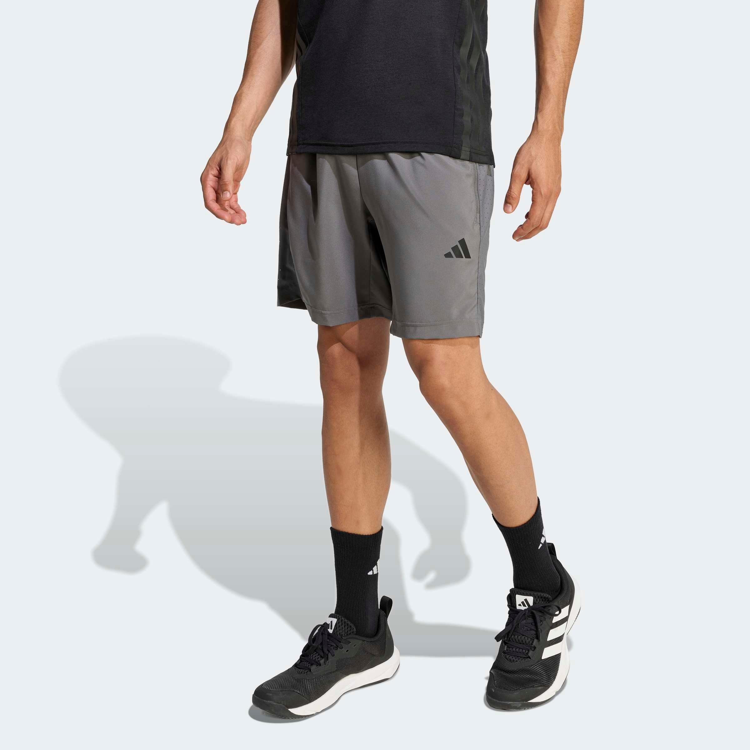 Herren Shorts "WE BAS WV SHO"grau five, Gr. XL, ADIDAS PERFORMANCE, Obermaterial: 100% Polyester, Hosen