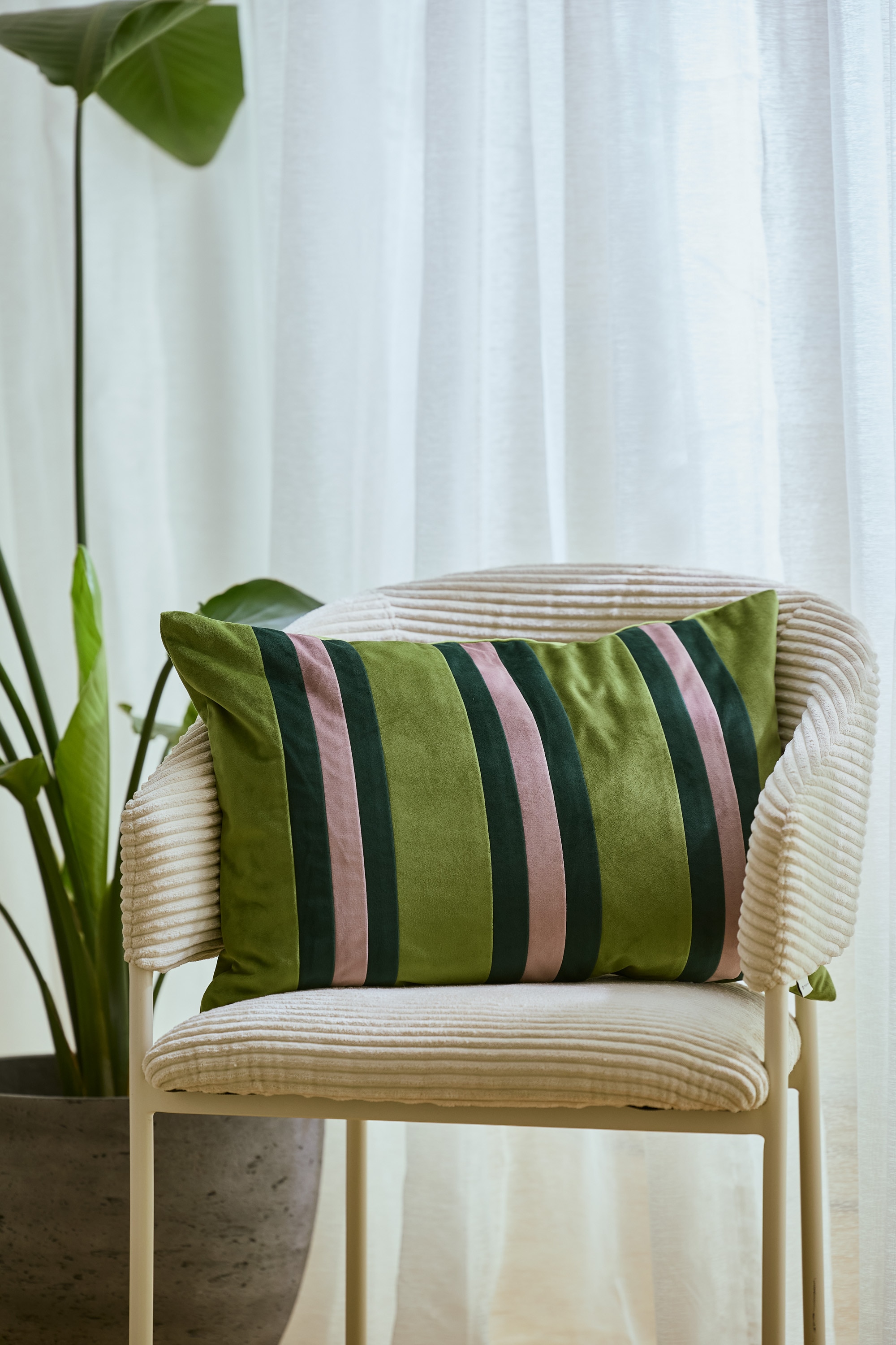 TOM TAILOR HOME Dekokissen »Velvet Stripe«, aus weichem Velvet