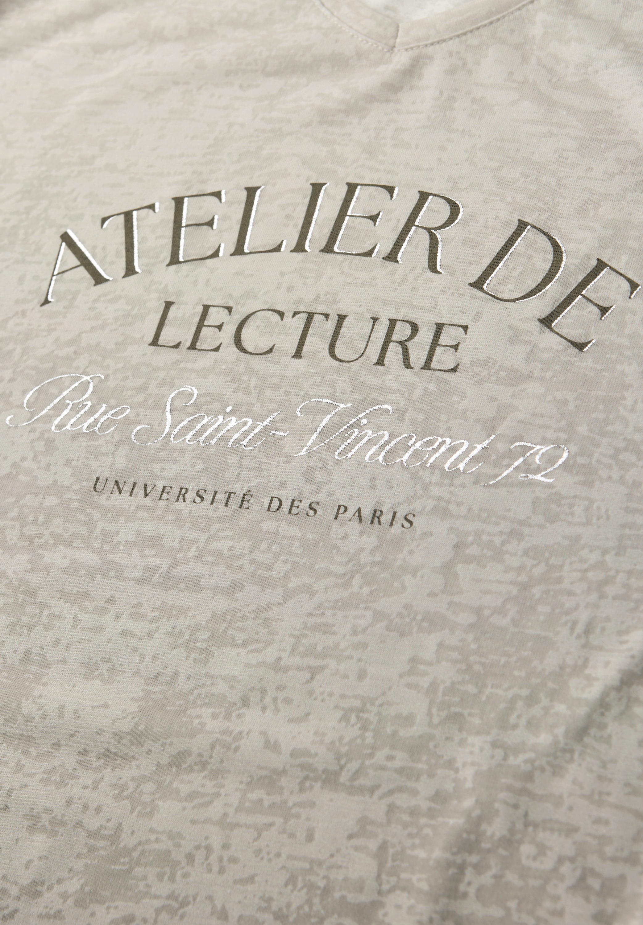 STREET ONE Print-Shirt mit abgerundetem V-Ausschnitt