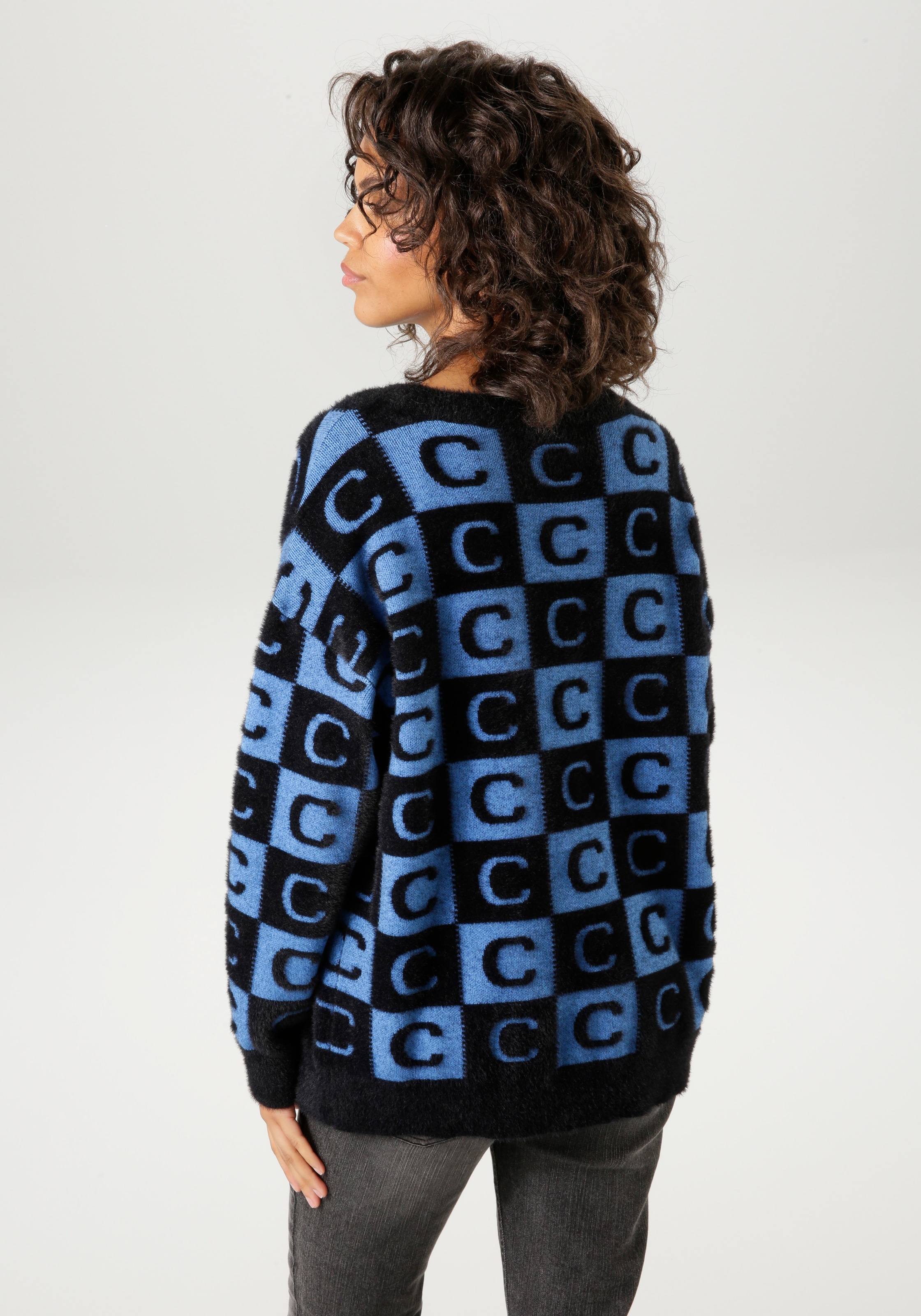 Aniston CASUAL Strickpullover, mit extravaganten 2-farbigen Quadraten