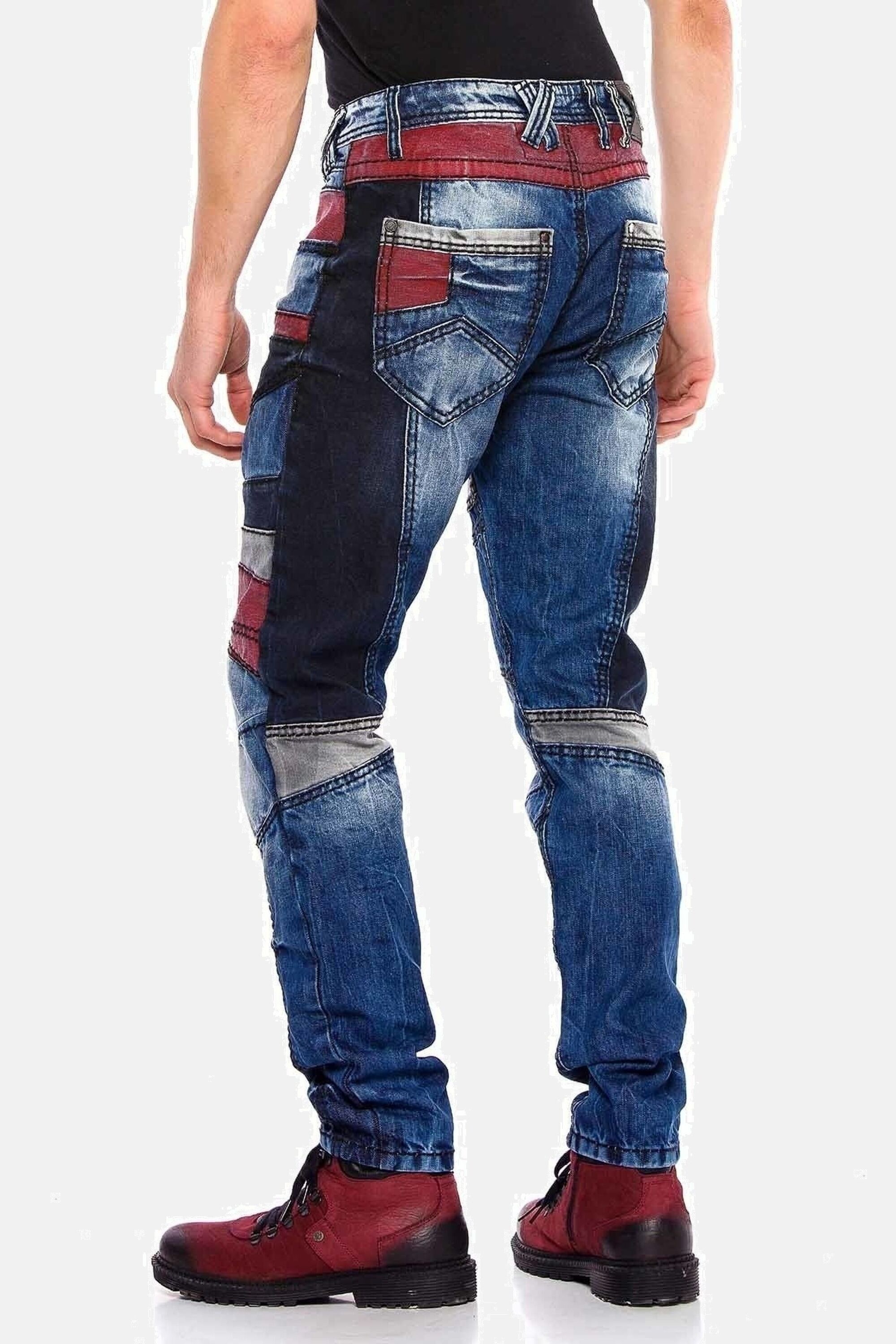 Cipo & Baxx Regular-fit-Jeans »Jeans«, im extravaganten Design, CD574