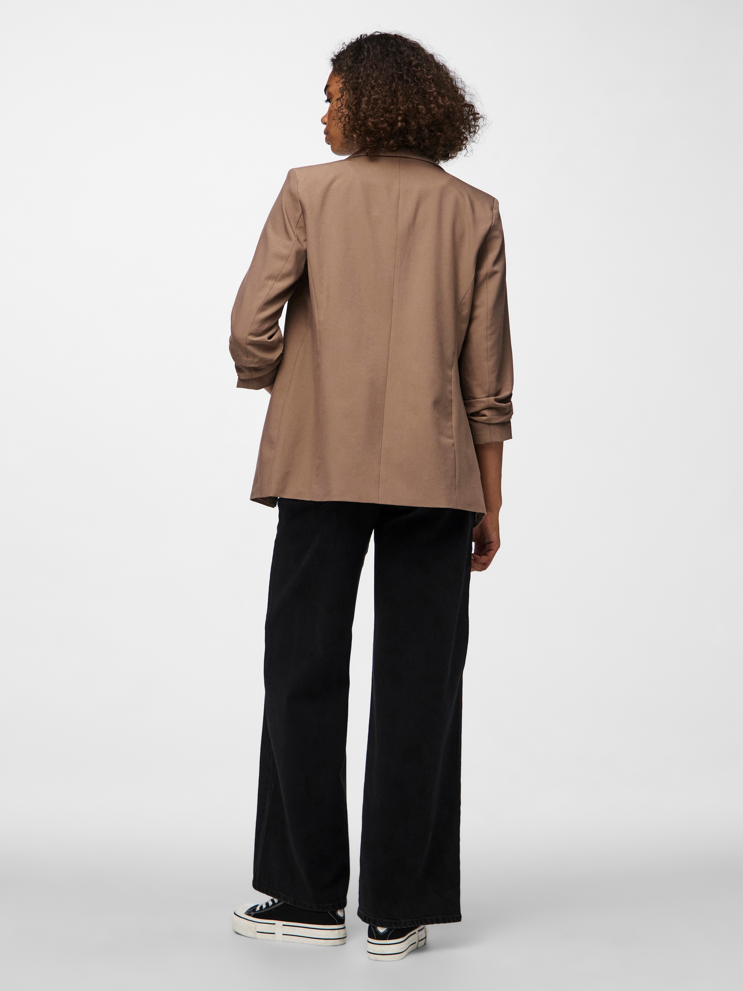 pieces Blusenblazer »PCBOSELLA 3/4 BLAZER NOOS« mit Faltendetail am Ärmel