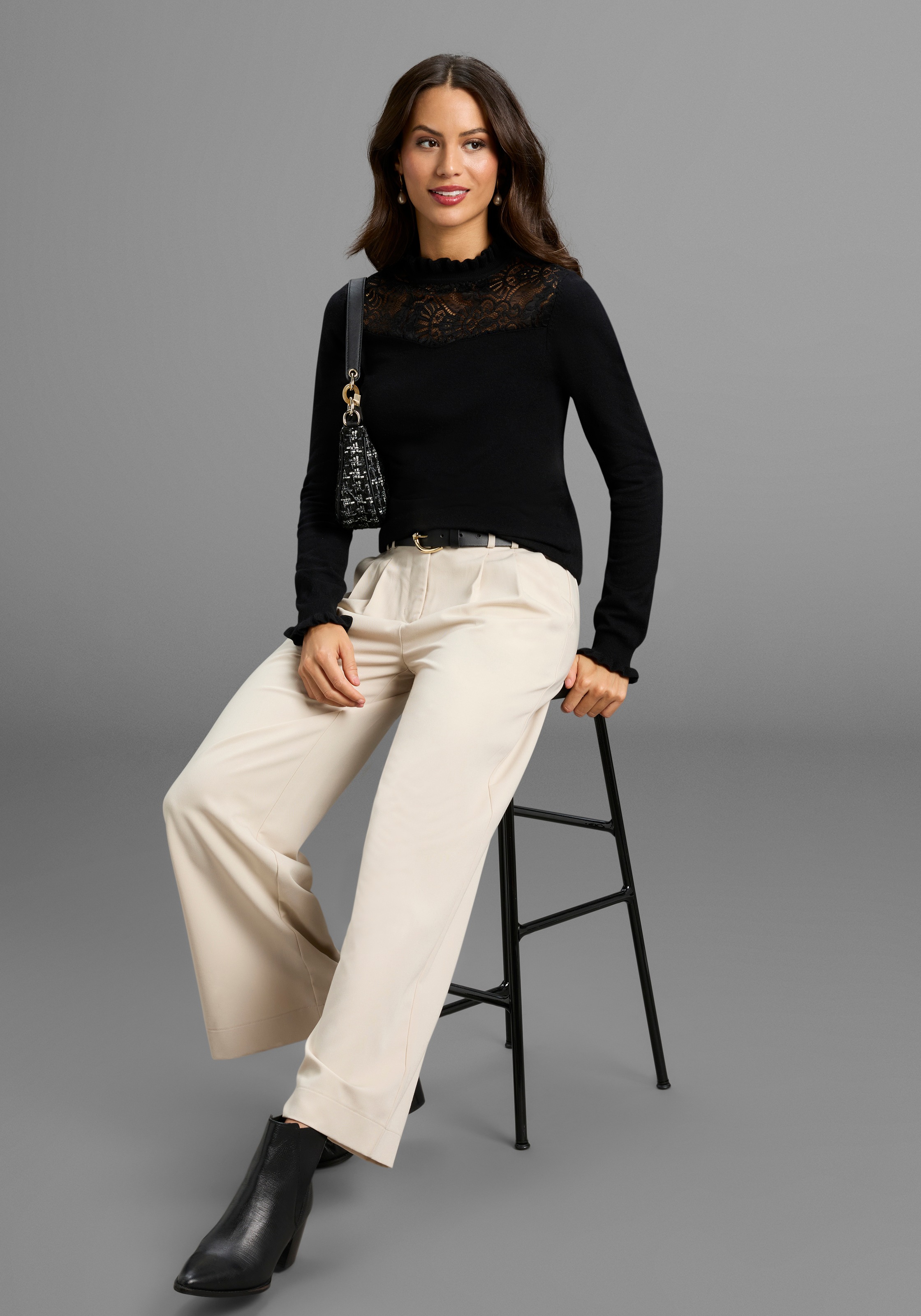 Laura Scott Stehkragenpullover, mit femininem Spitzeneinsatz - NEUE KOLLEKTION