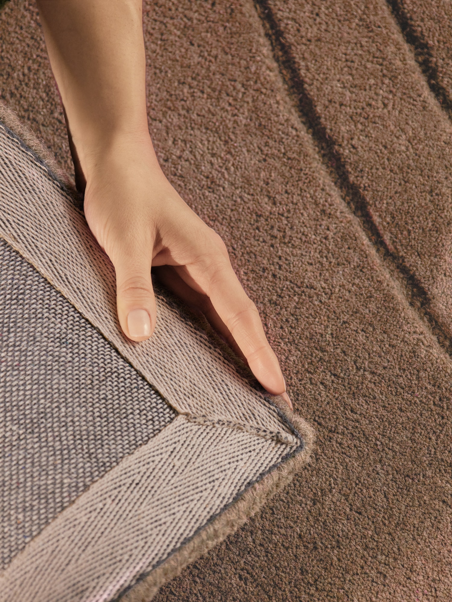 vikosa Wollteppich »Arcura« rund 15 mm Höhe Wolle Handgemacht, Hoch-Tief-Effekt, Geometrisches Linien Wellendesign