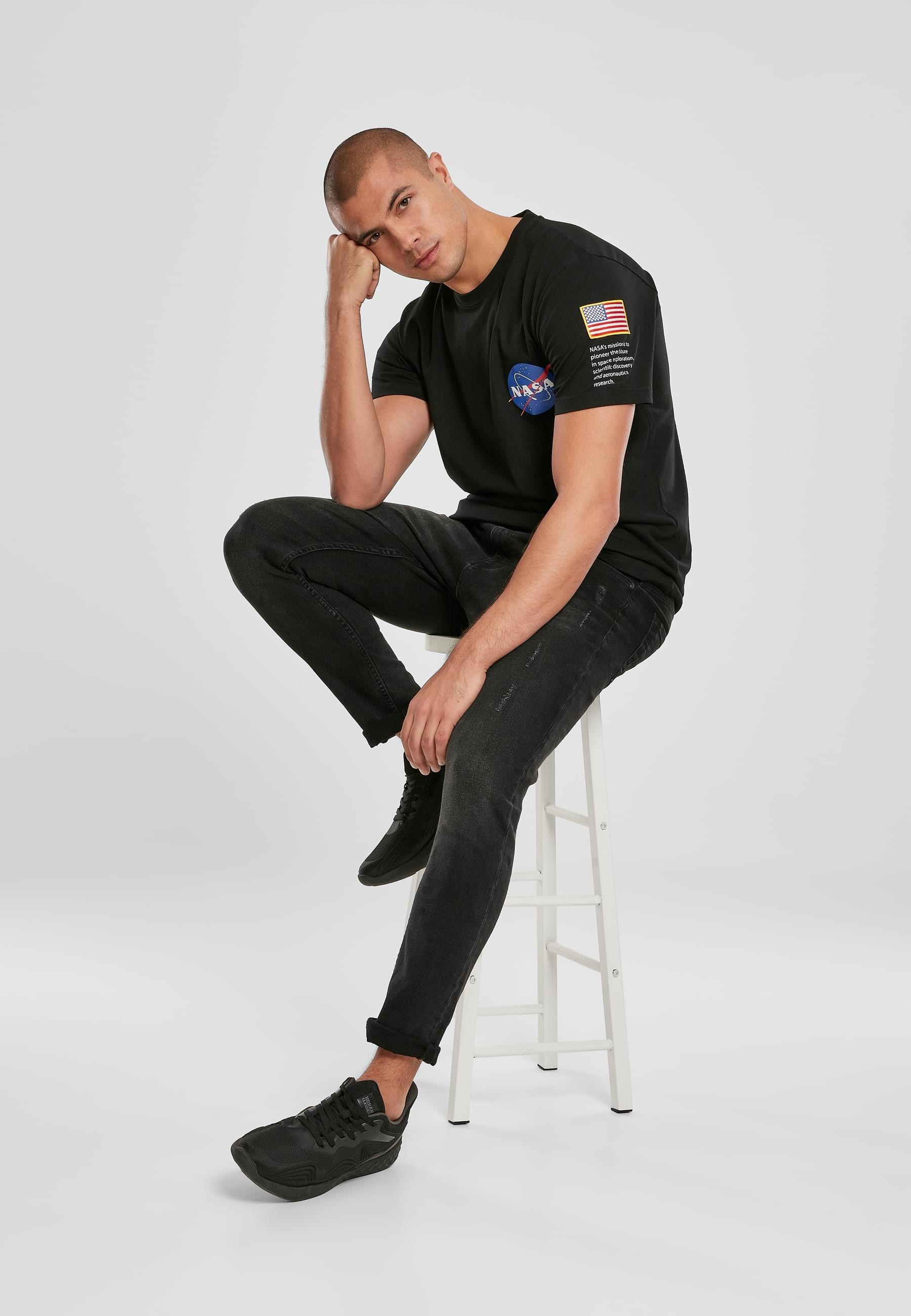 MisterTee T-Shirt »MisterTee Herren NASA Insignia Logo Flag Tee«, (1 tlg.)