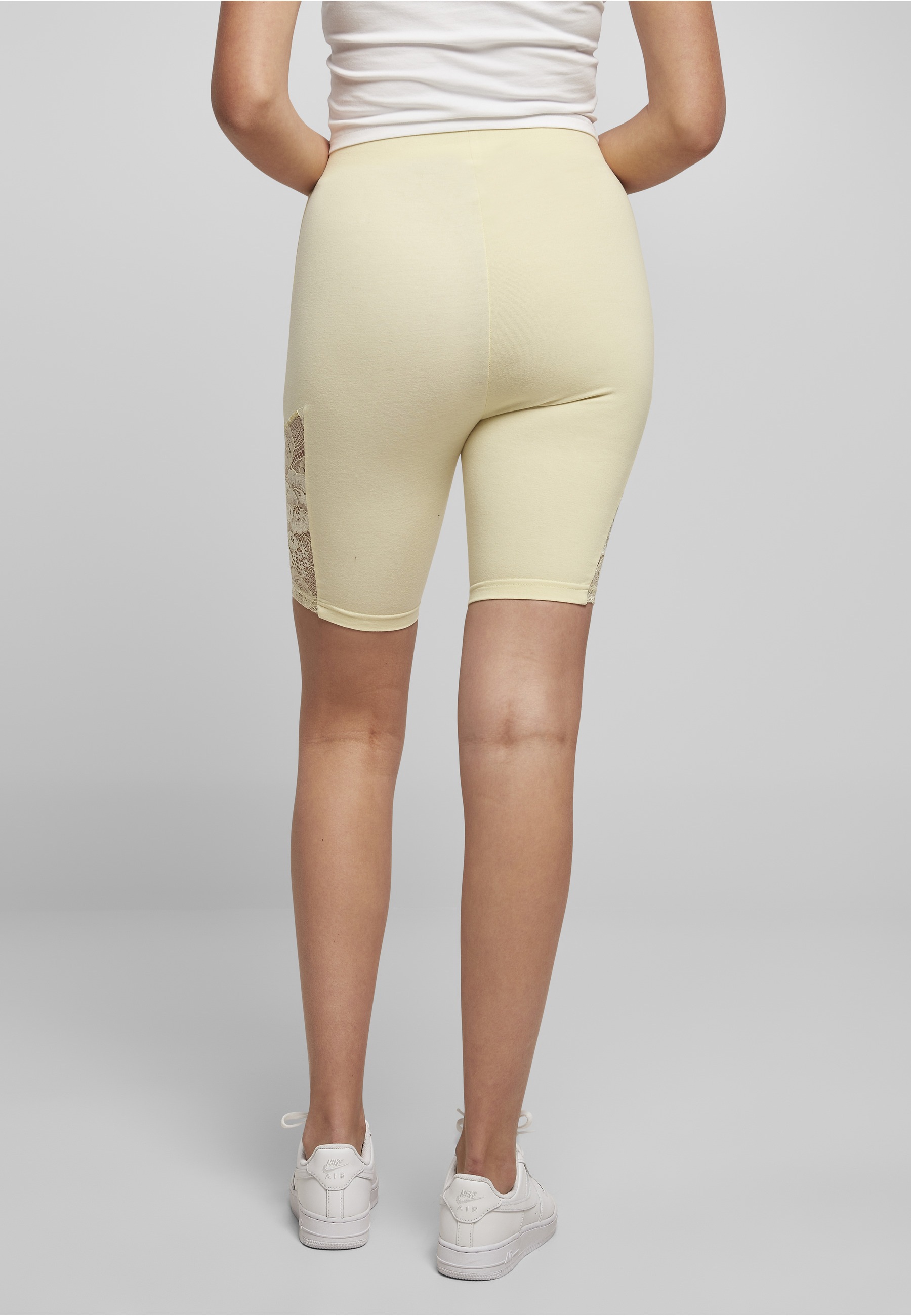 URBAN CLASSICS Fahrradhose »Urban Classics Damen Ladies High Waist Lace Inset Cycle Shorts«